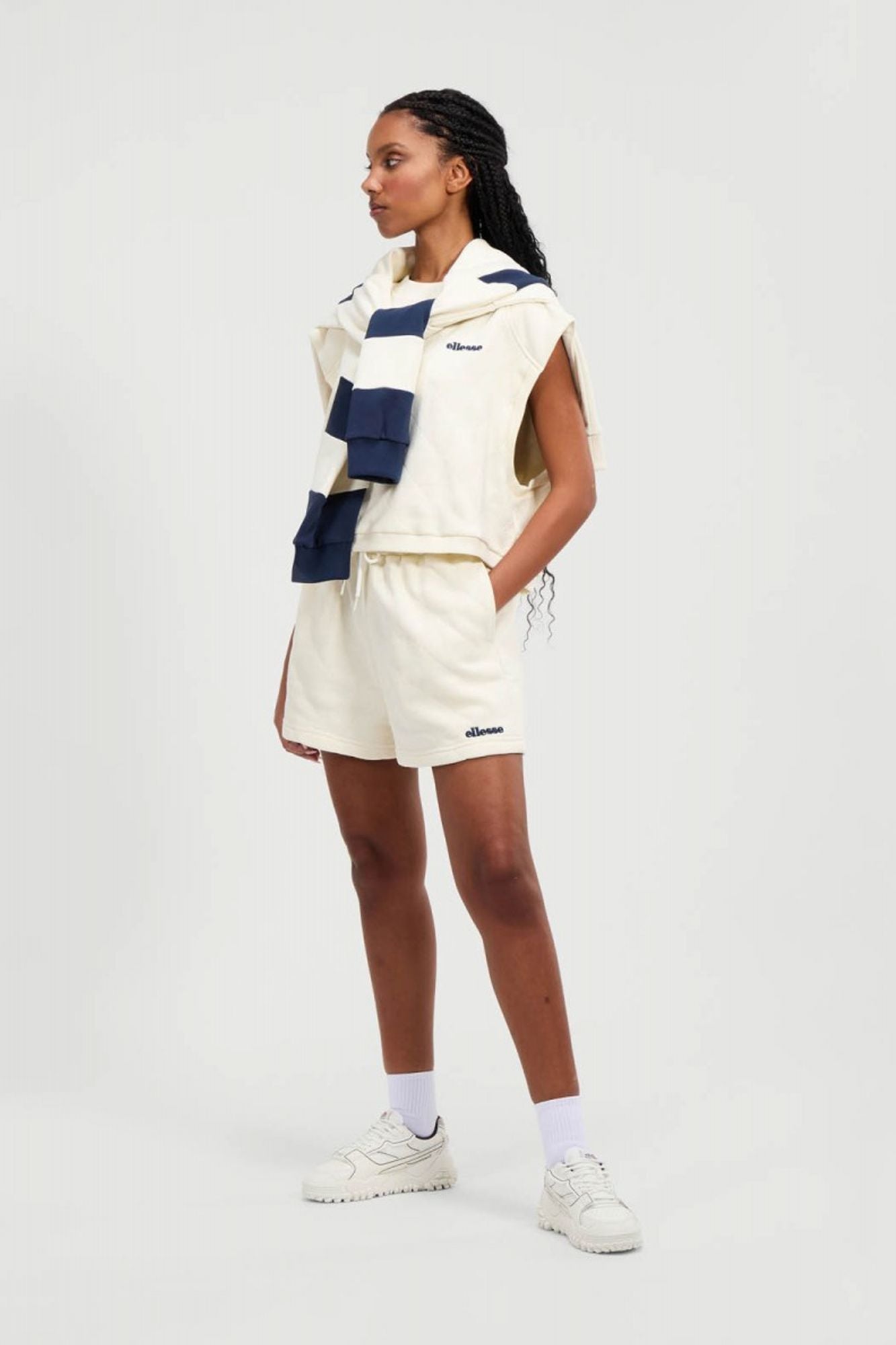 ELLESSE PANNACO SHORT en color BLANCO (4)