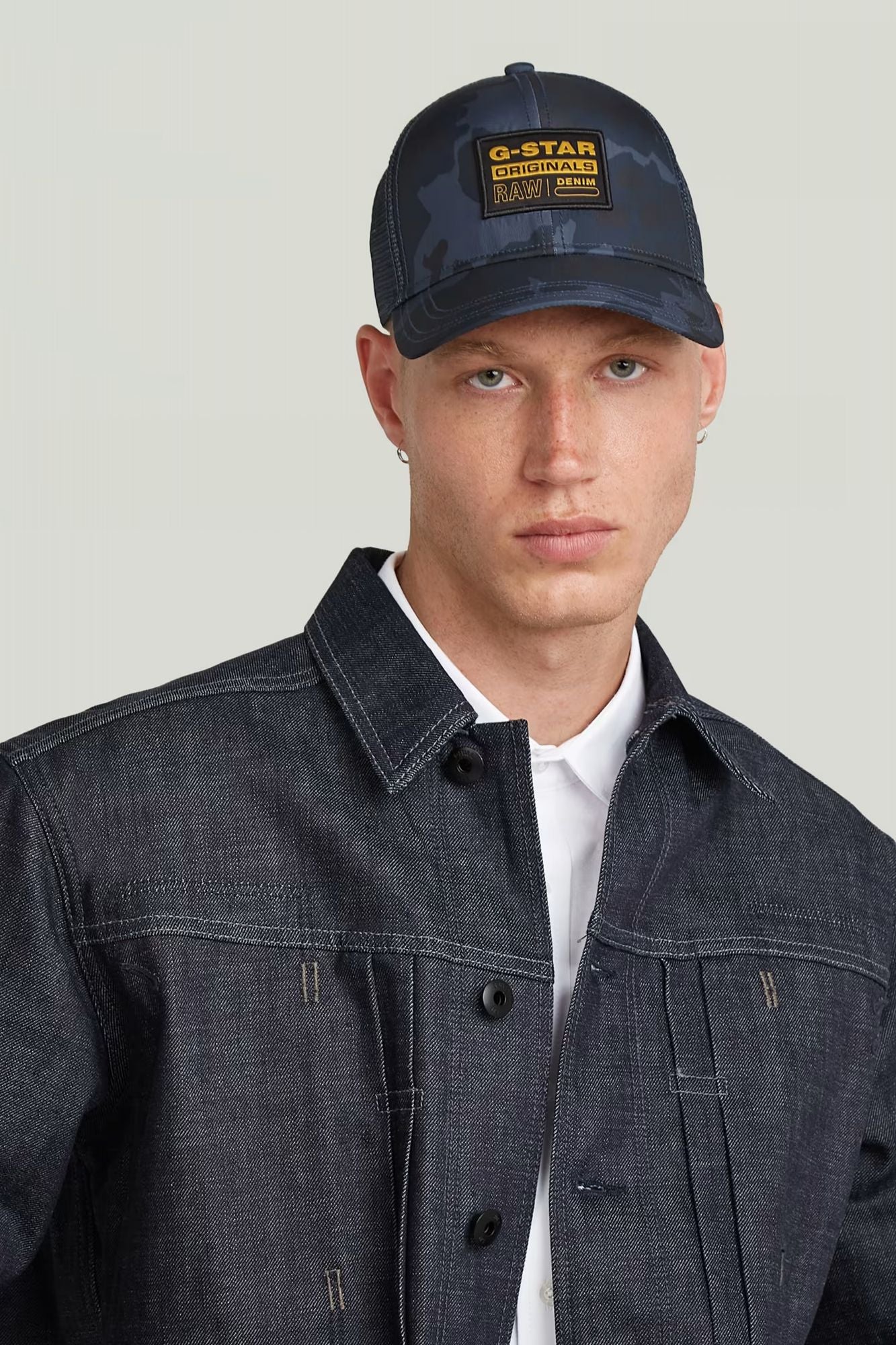 G-STAR  BASEBALL TRUCKER CAP  en color GRIS (3)