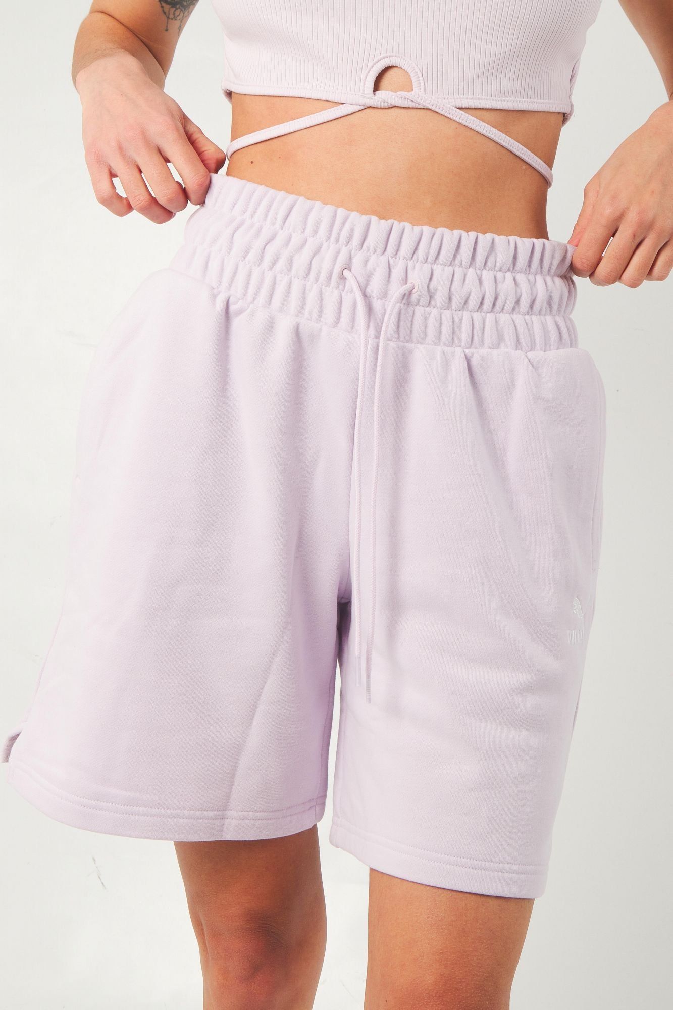 PUMA HIGH WAIST LONGLI SHORT en color ROSA (1)