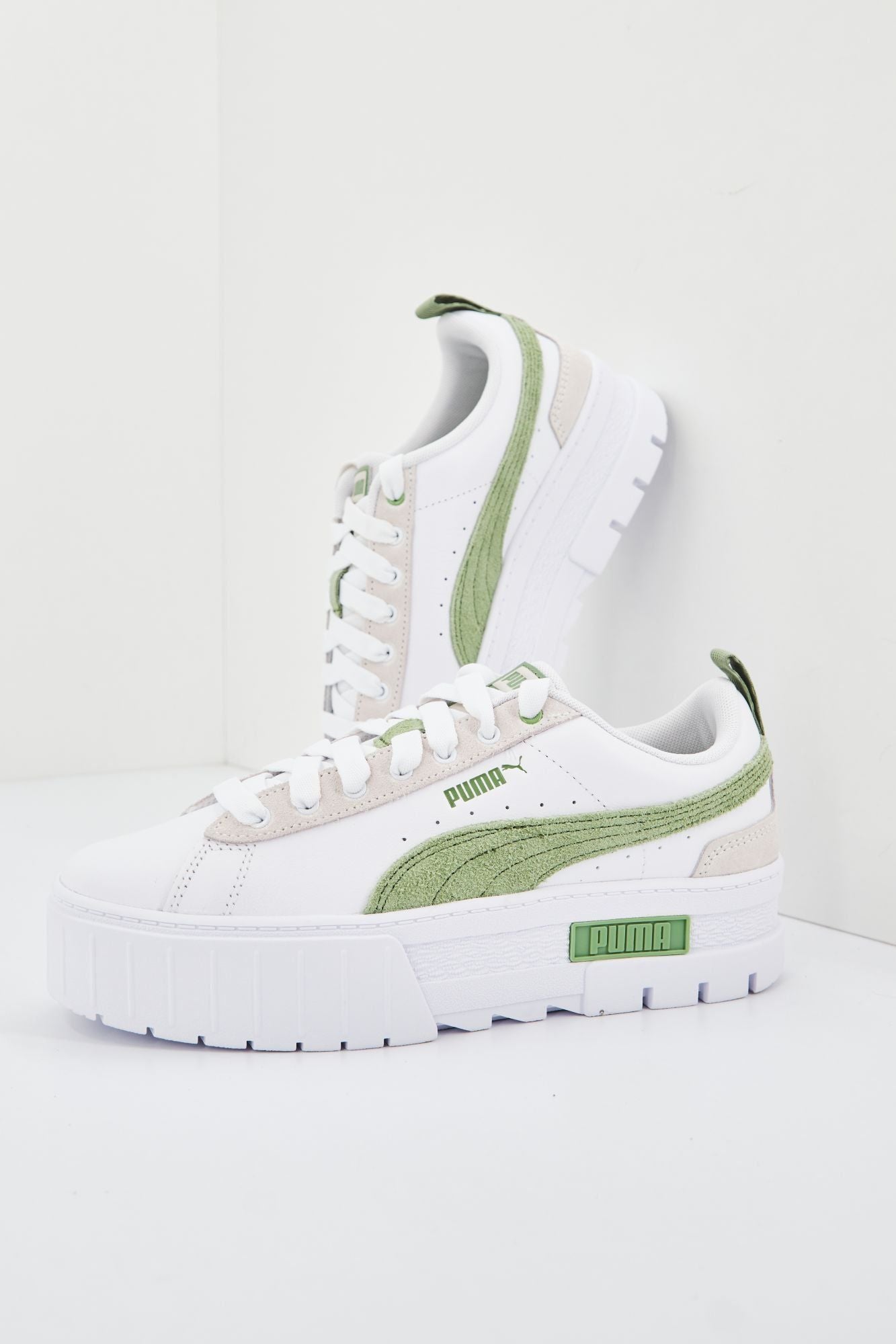 PUMA MAYZE MIX WNS en color BLANCO (4)