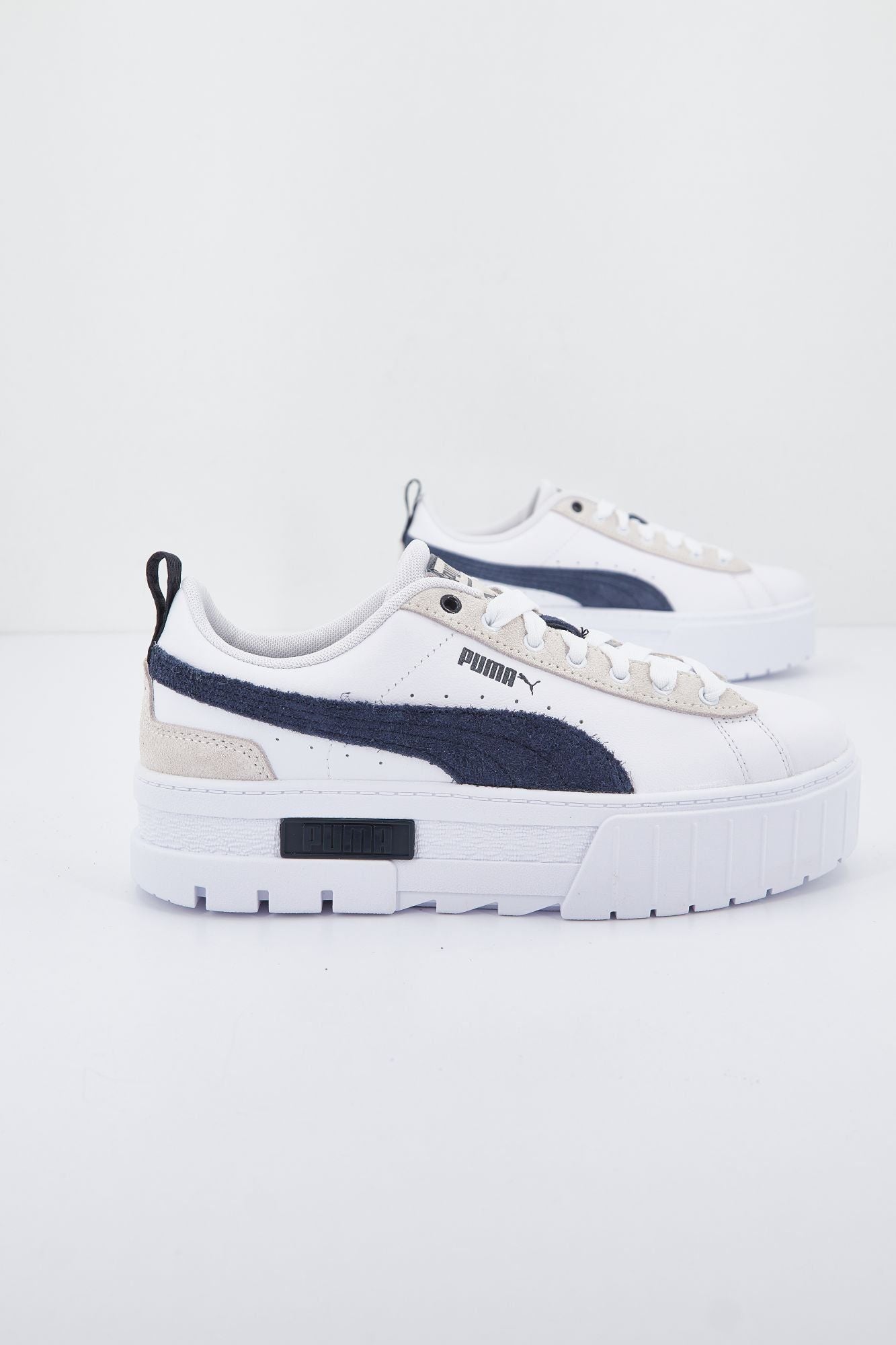 PUMA MAYZE MIX en color BLANCO (2)