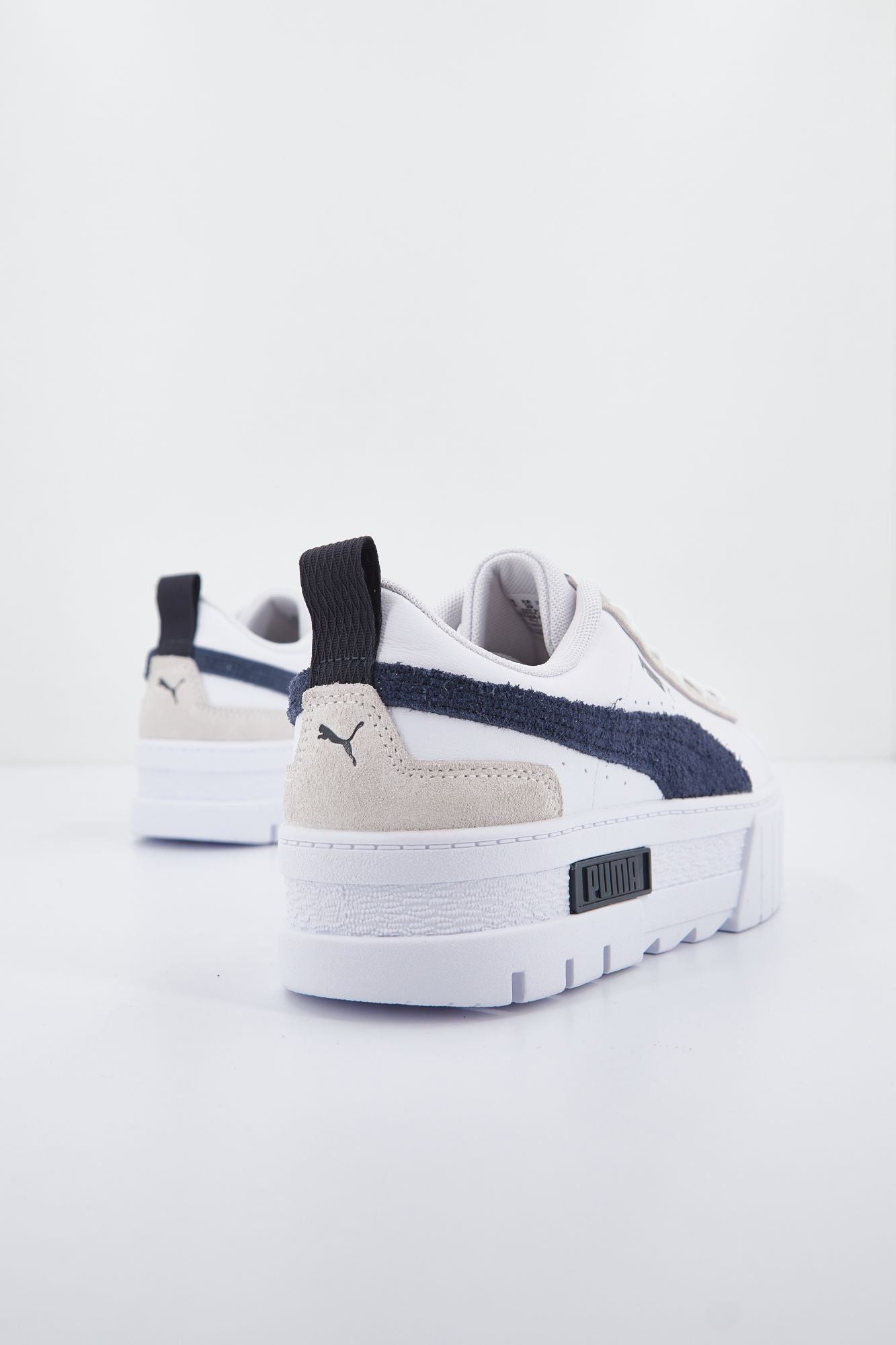 PUMA MAYZE MIX en color BLANCO (3)