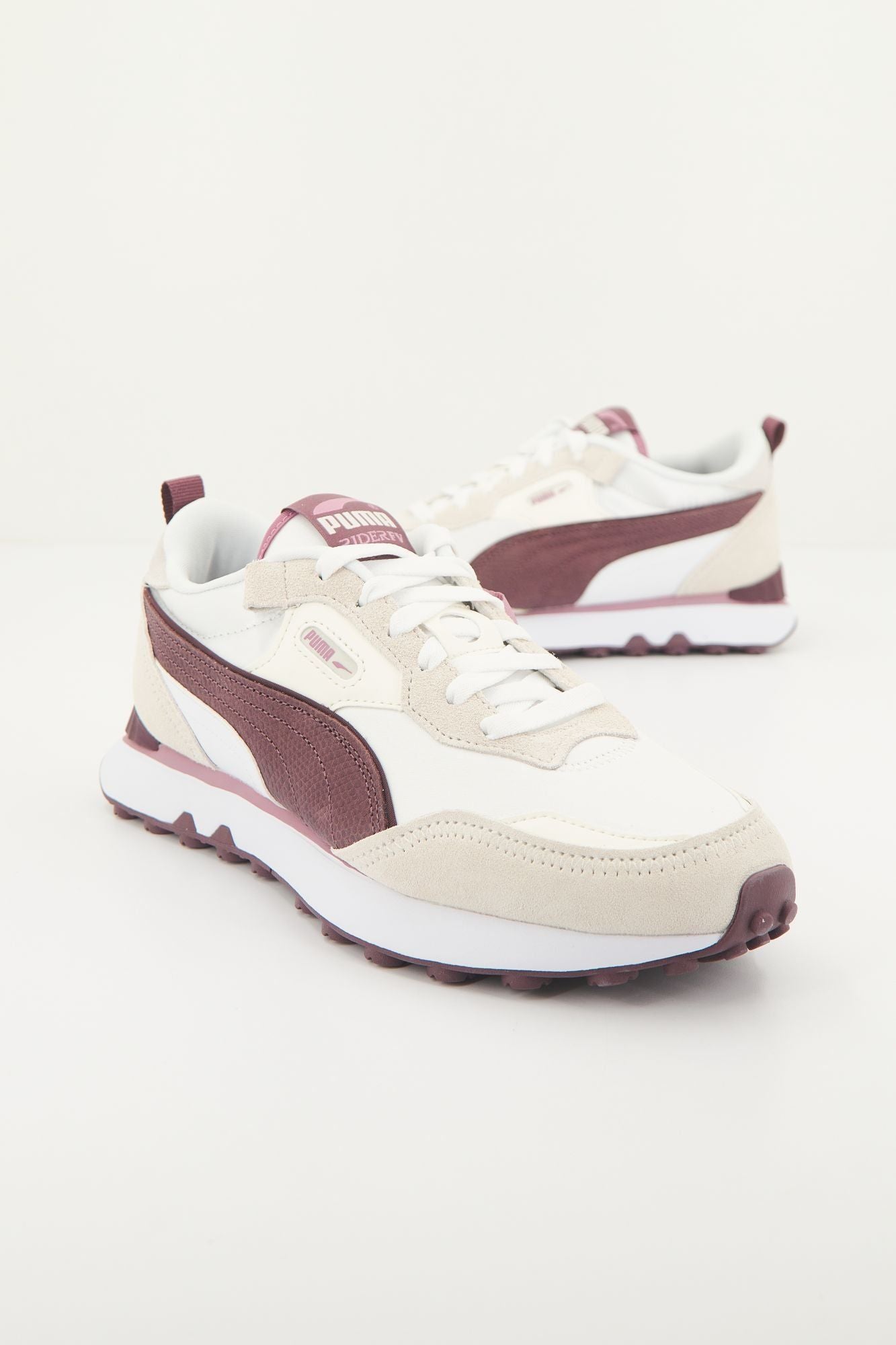 PUMA RIDER FV SOFT WNS en color ROSA (1)