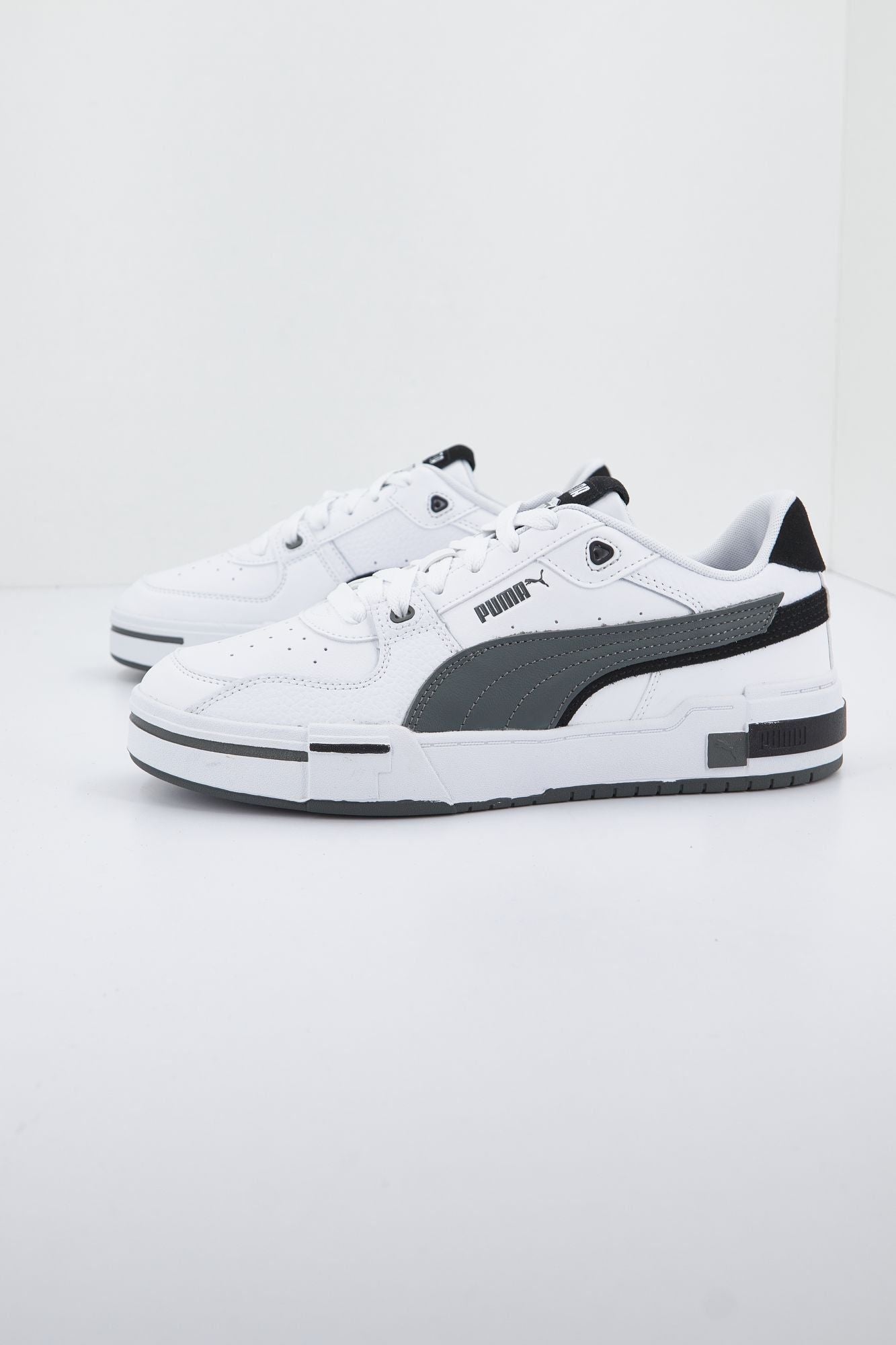 PUMA CA PRO GLITCH en color BLANCO (3)