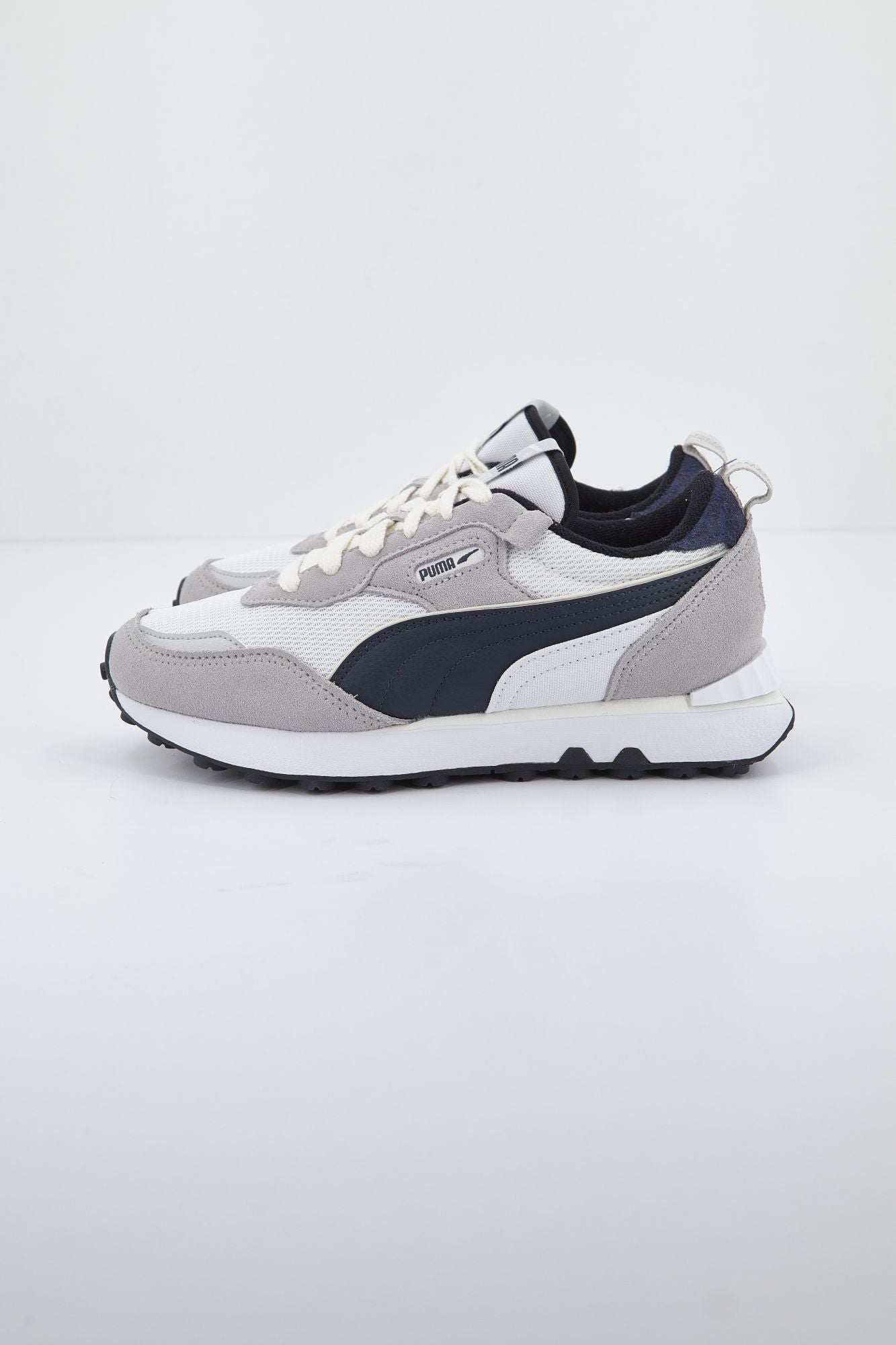 PUMA RIDER FV RETRO REWIN en color GRIS (2)