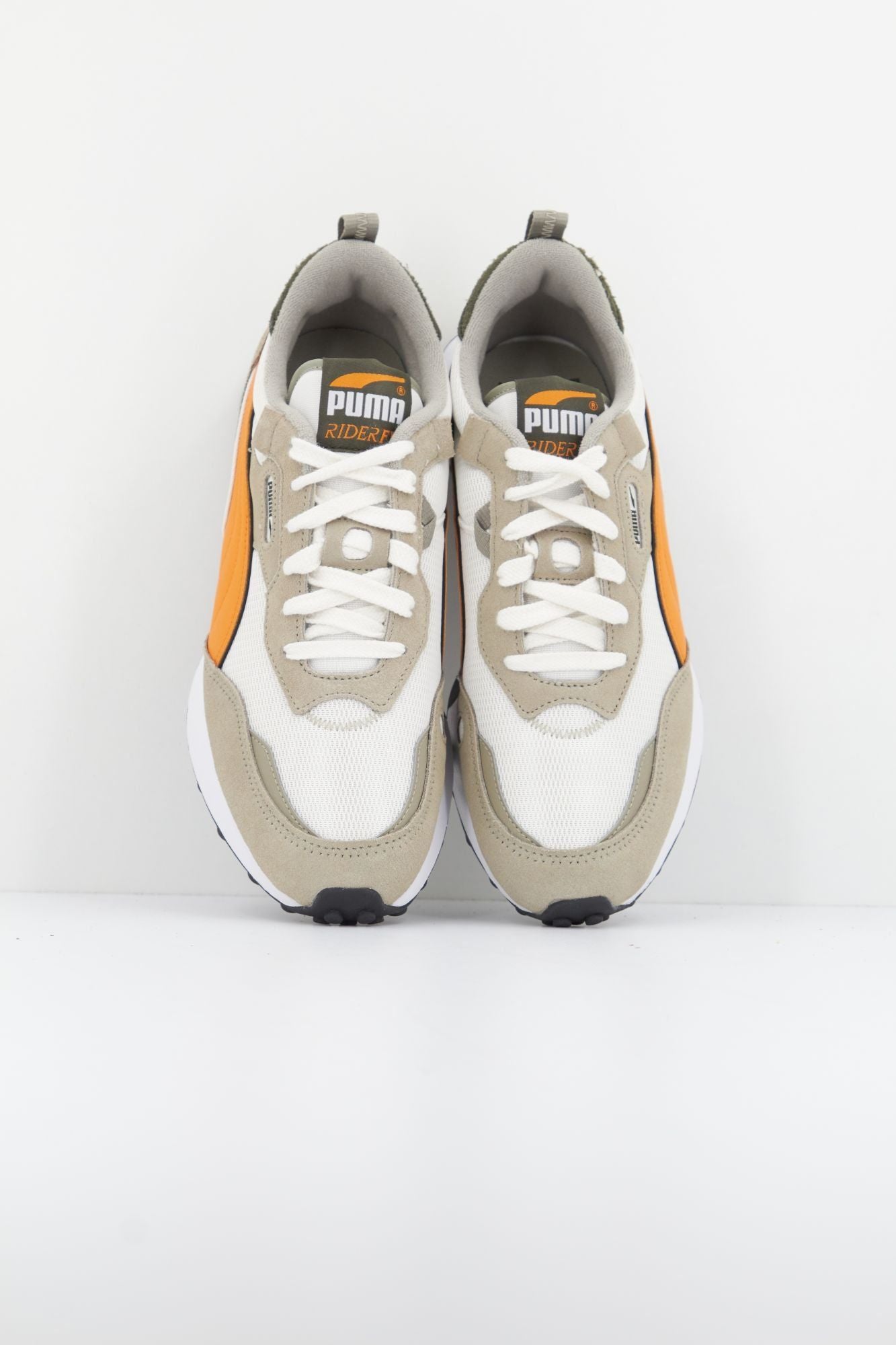 PUMA  RIDER FV en color GRIS (2)