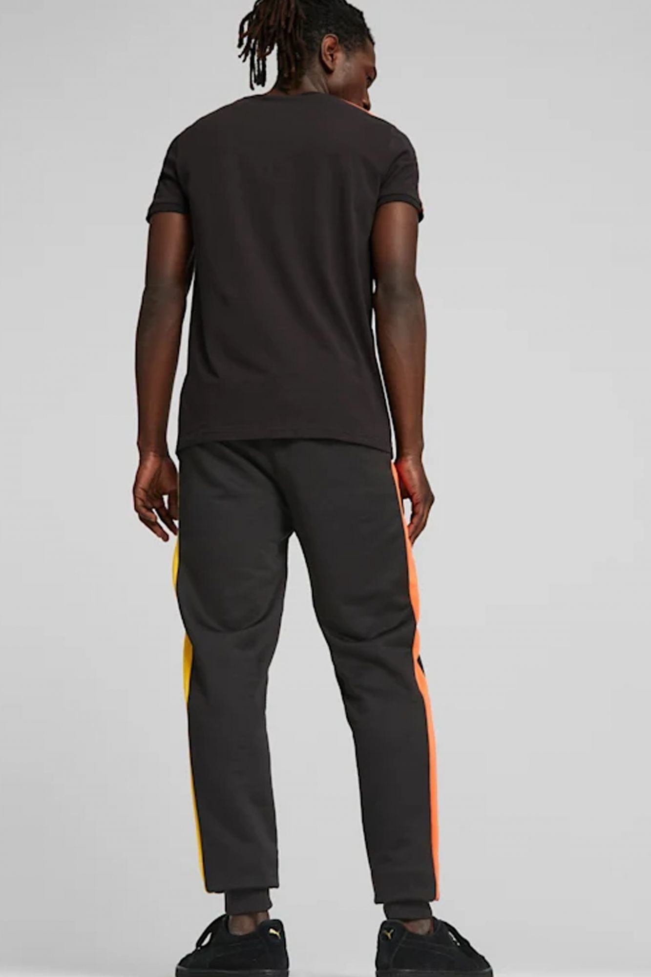 PUMA T7 ICONIC en color NEGRO (4)