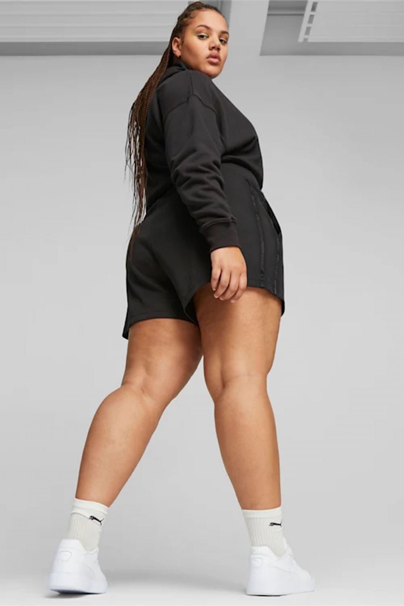 PUMA HIGH WAIST SHORT en color NEGRO (3)