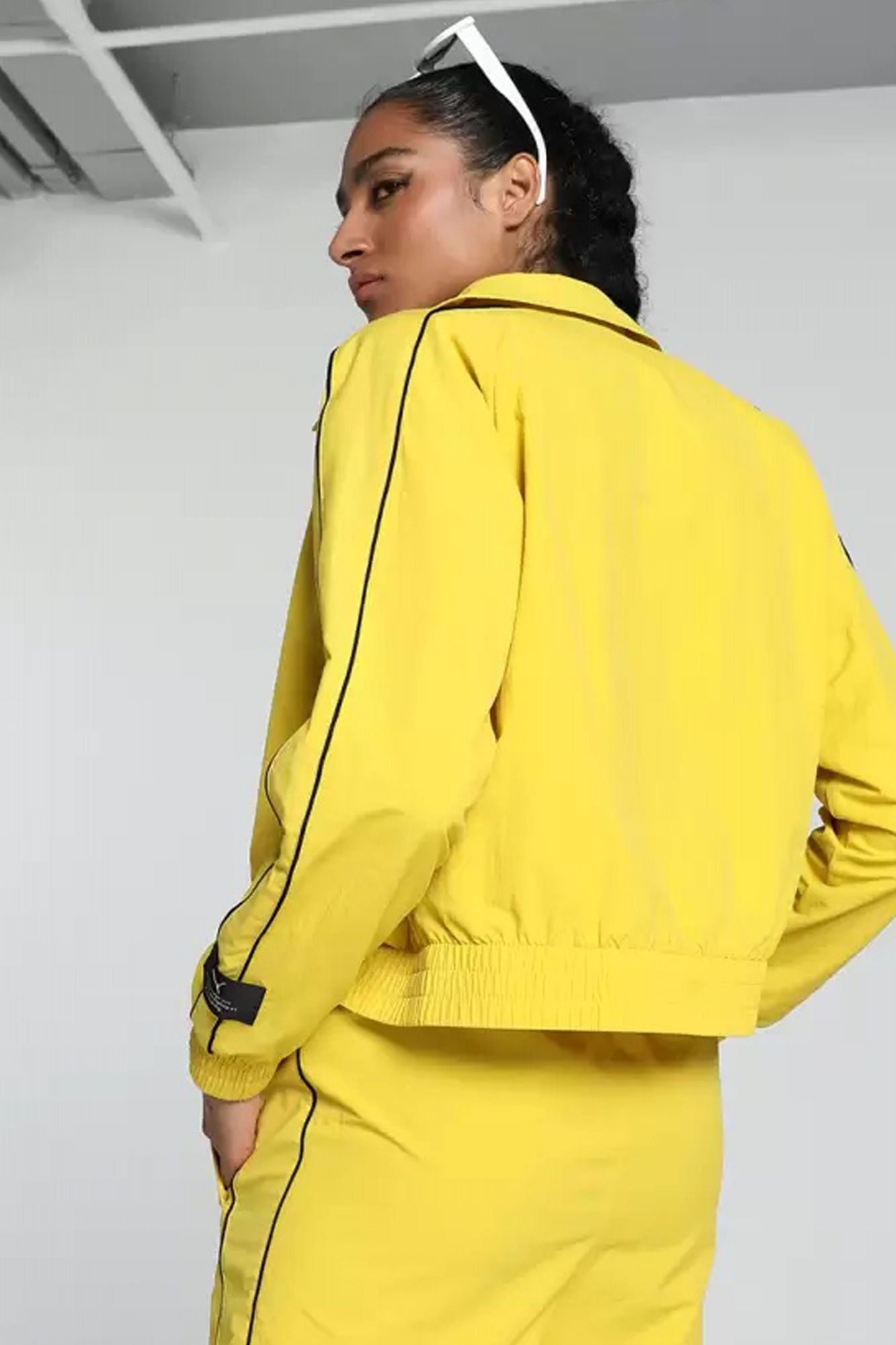PUMA TRACK JACKET en color AMARILLO (2)