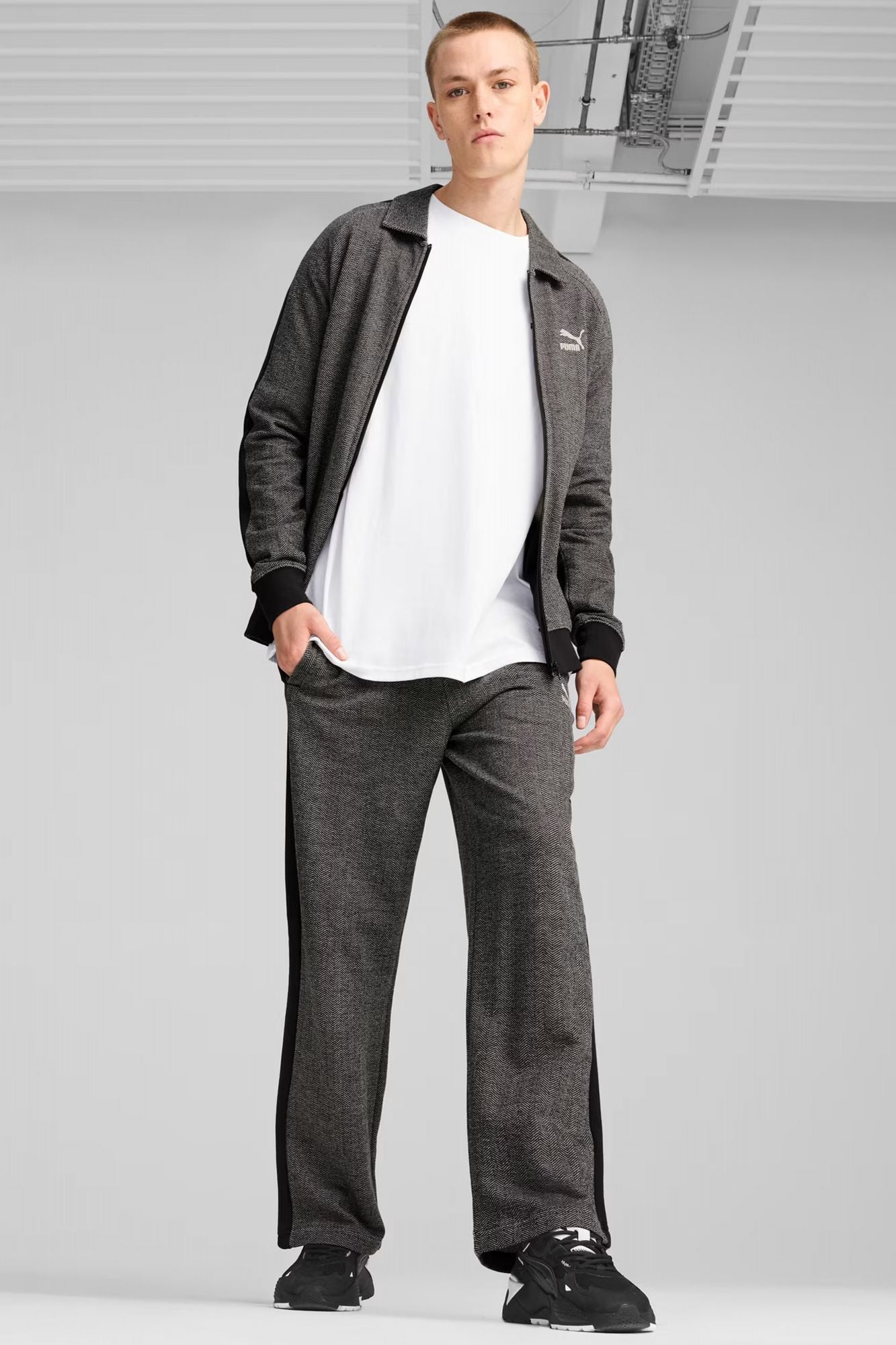 PUMA T7 TRACK en color NEGRO (4)