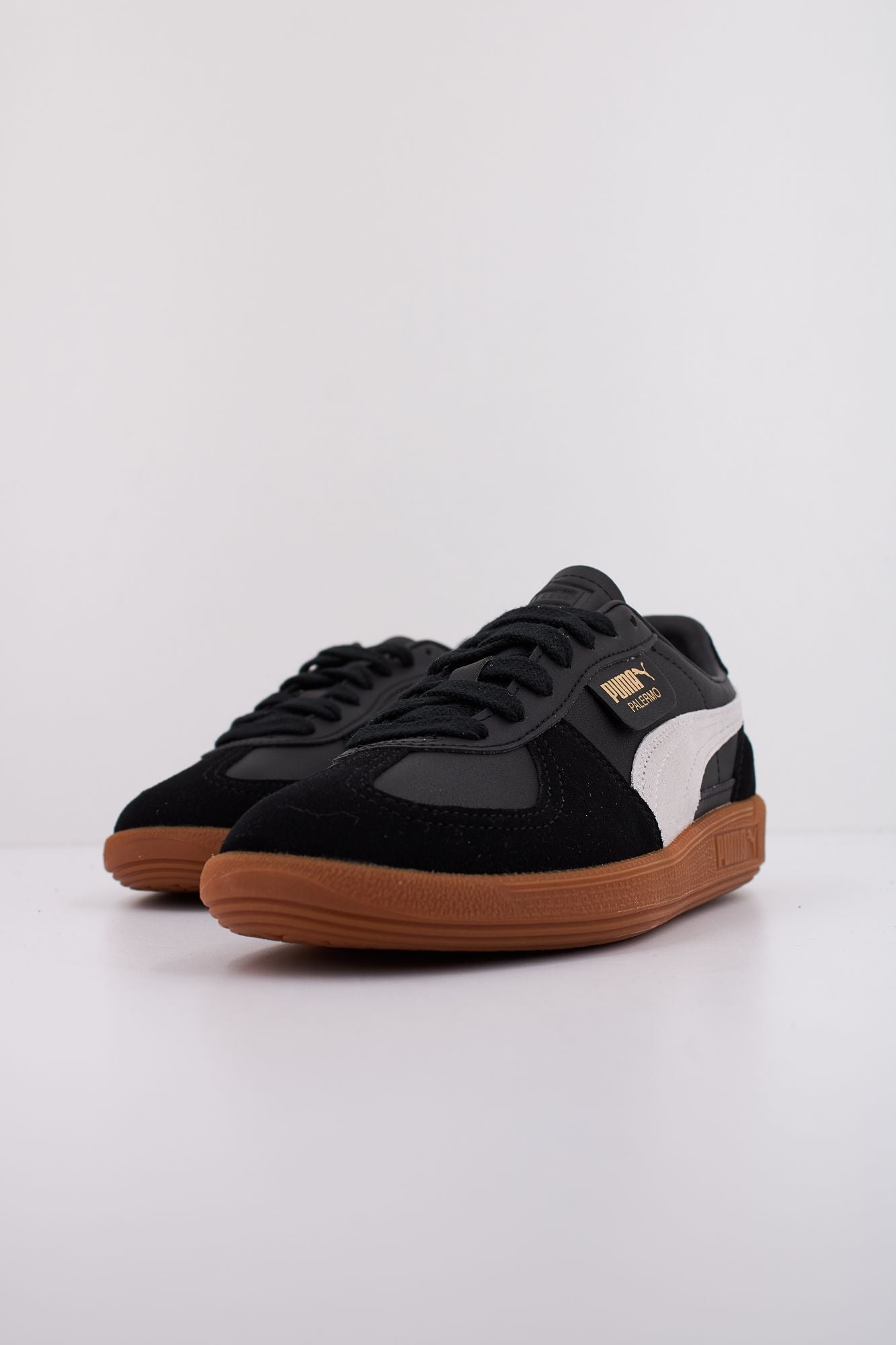 PUMA PALERMO LTH en color NEGRO (2)