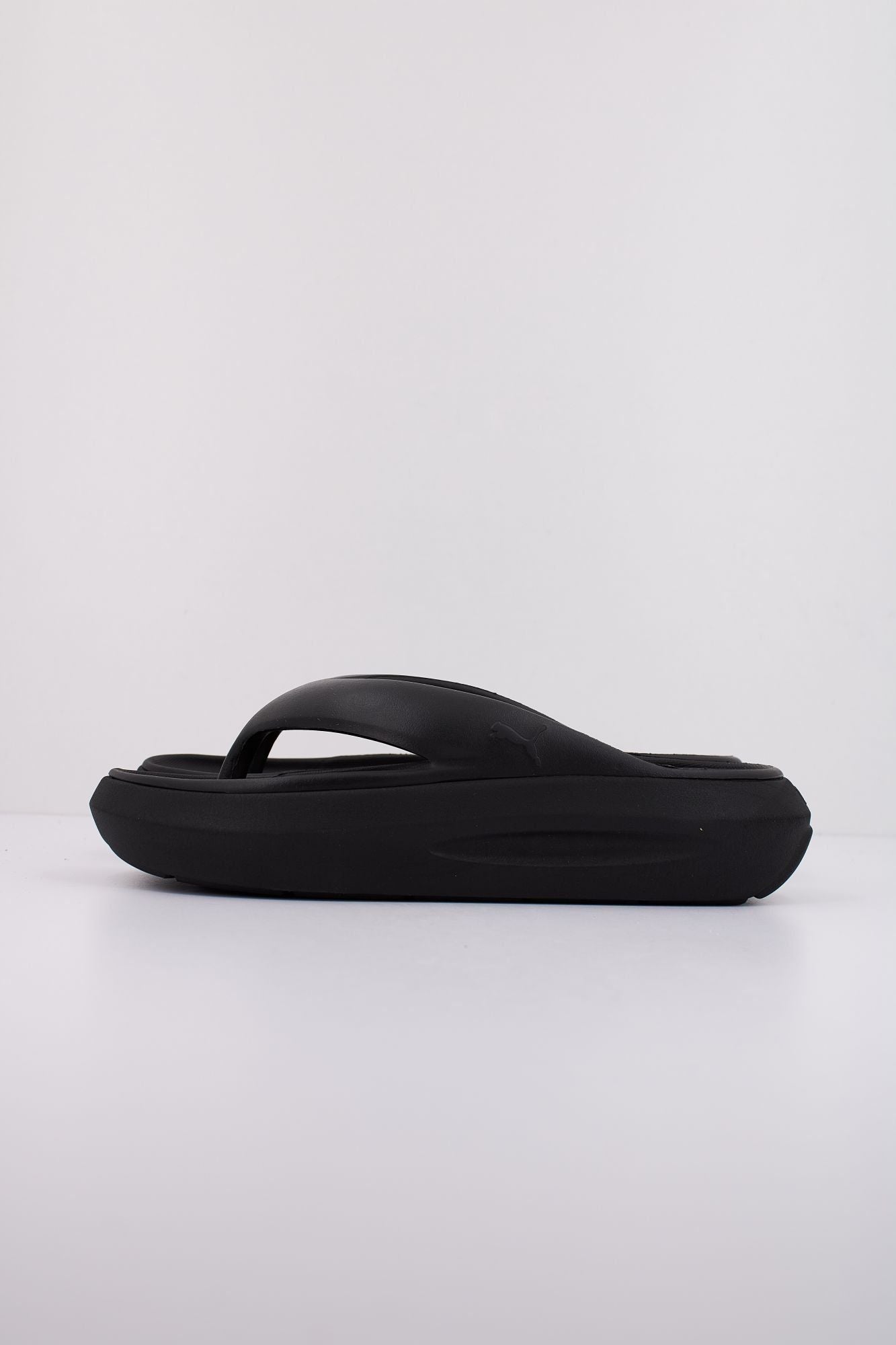 PUMA FLATTER FLIP en color NEGRO (1)