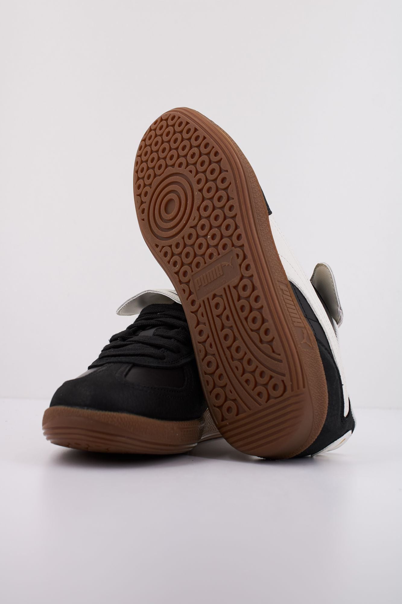 PUMA PALERMO PREMIUM en color NEGRO (5)