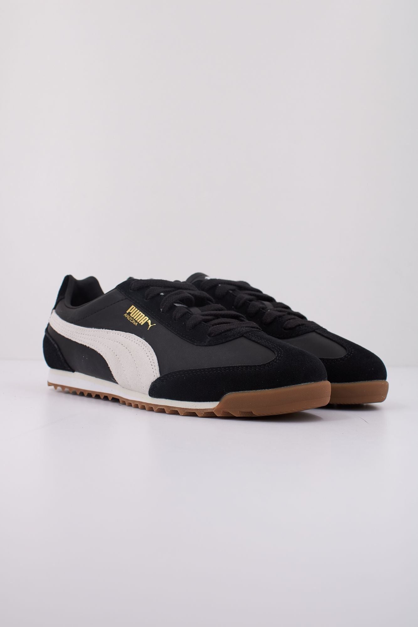 PUMA ARIZONA RETRO en color NEGRO (2)