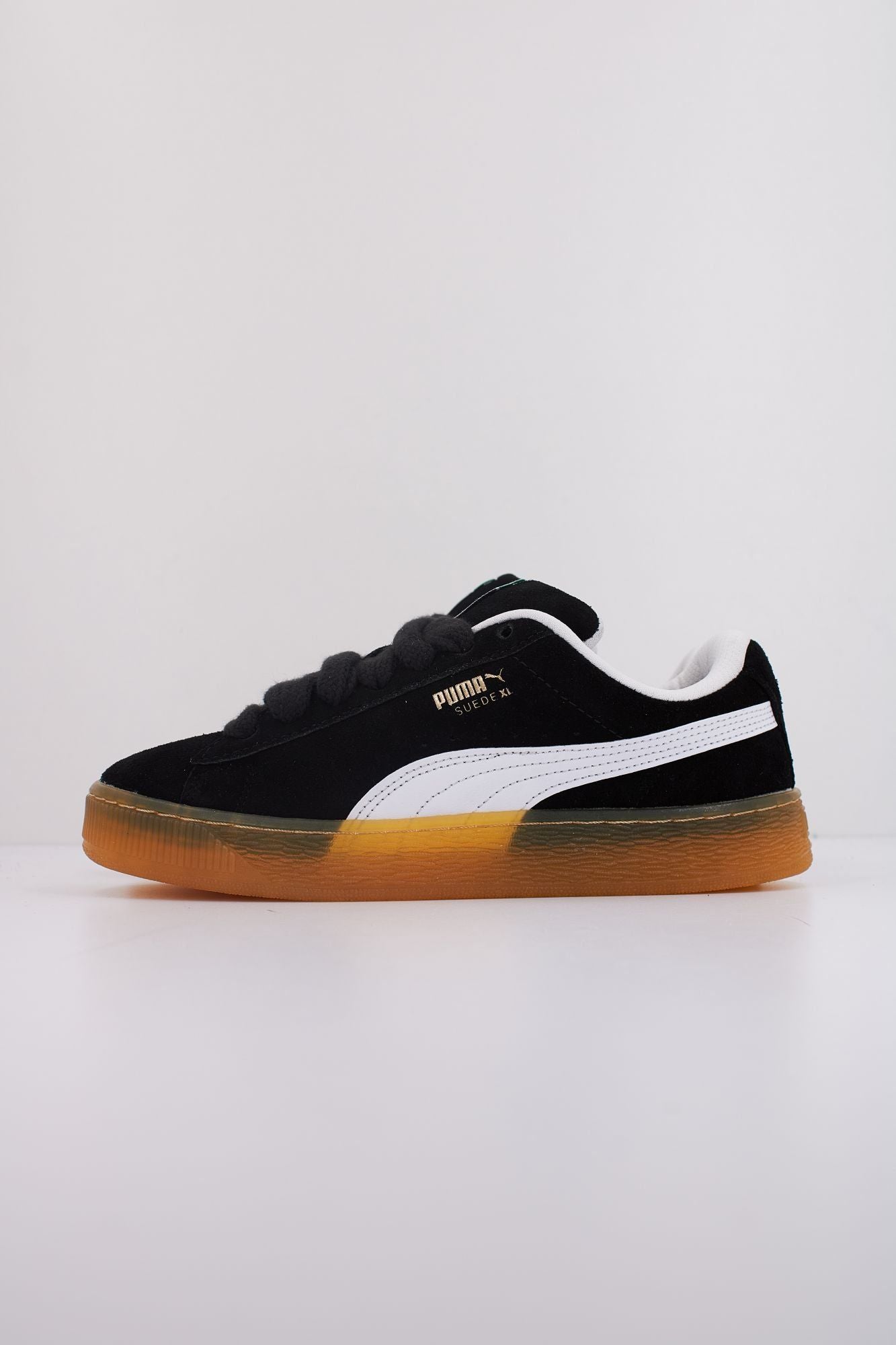 PUMA SUEDE XL DARK RISK en color NEGRO (1)