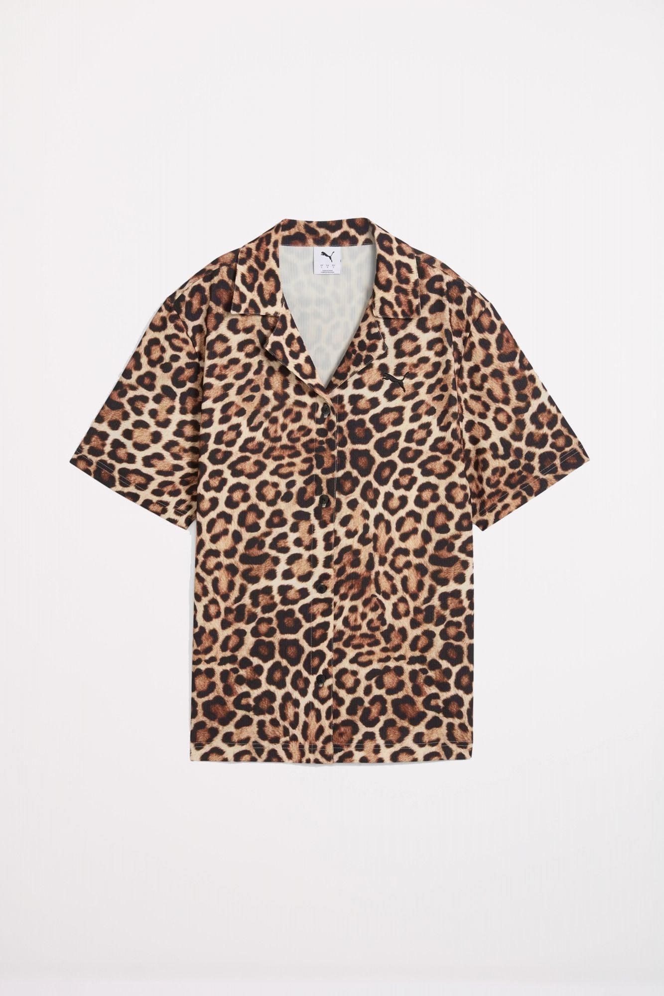 PUMA  LEO LUXE RELAXED AOP SHIRT en color ANIMAL PRINT (2)