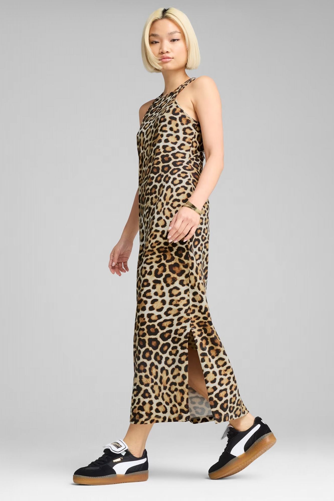 PUMA LEO LUXE SLIM AOP DRESS en color ANIMAL PRINT (1)