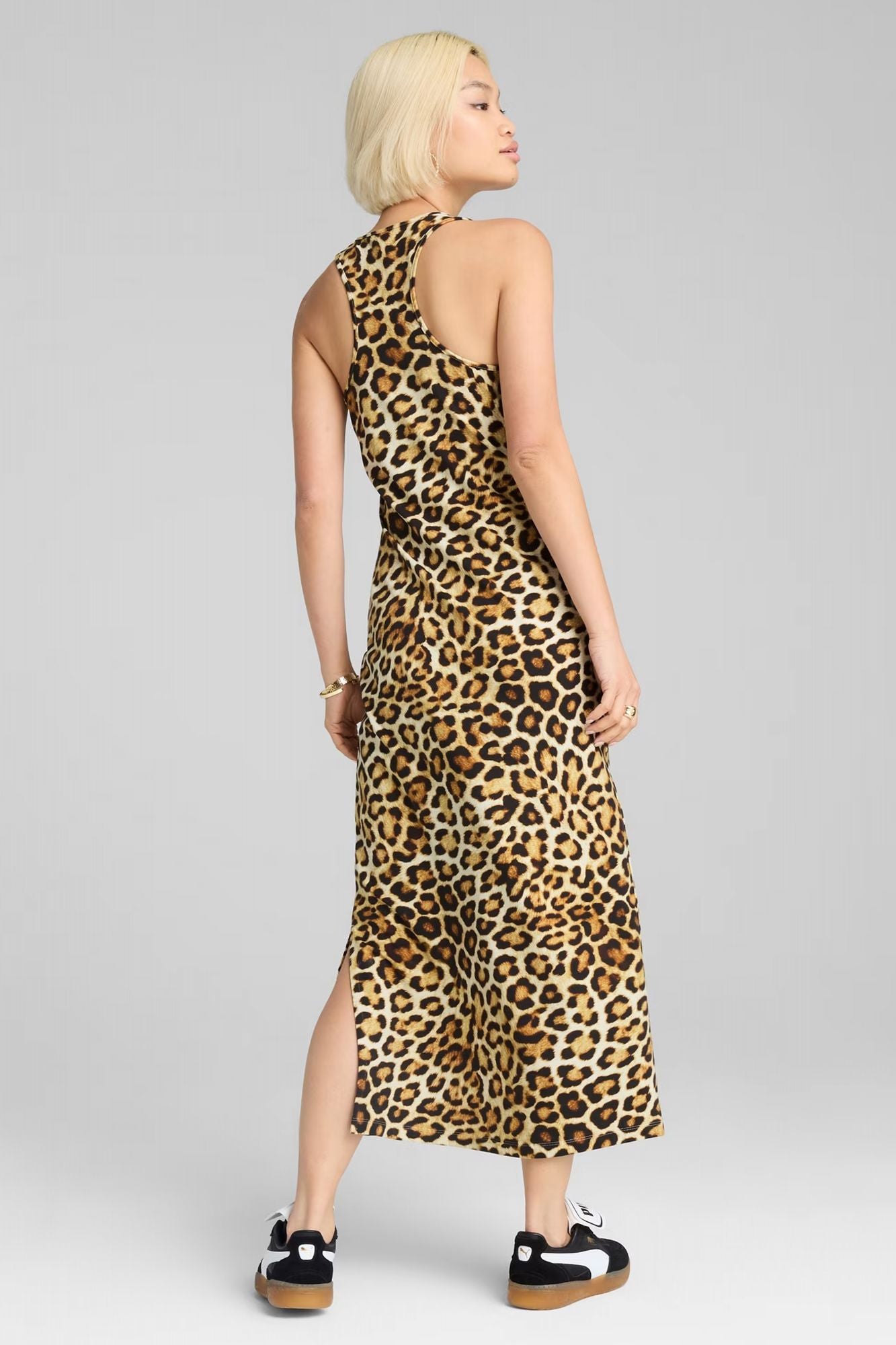 PUMA LEO LUXE SLIM AOP DRESS en color ANIMAL PRINT (3)