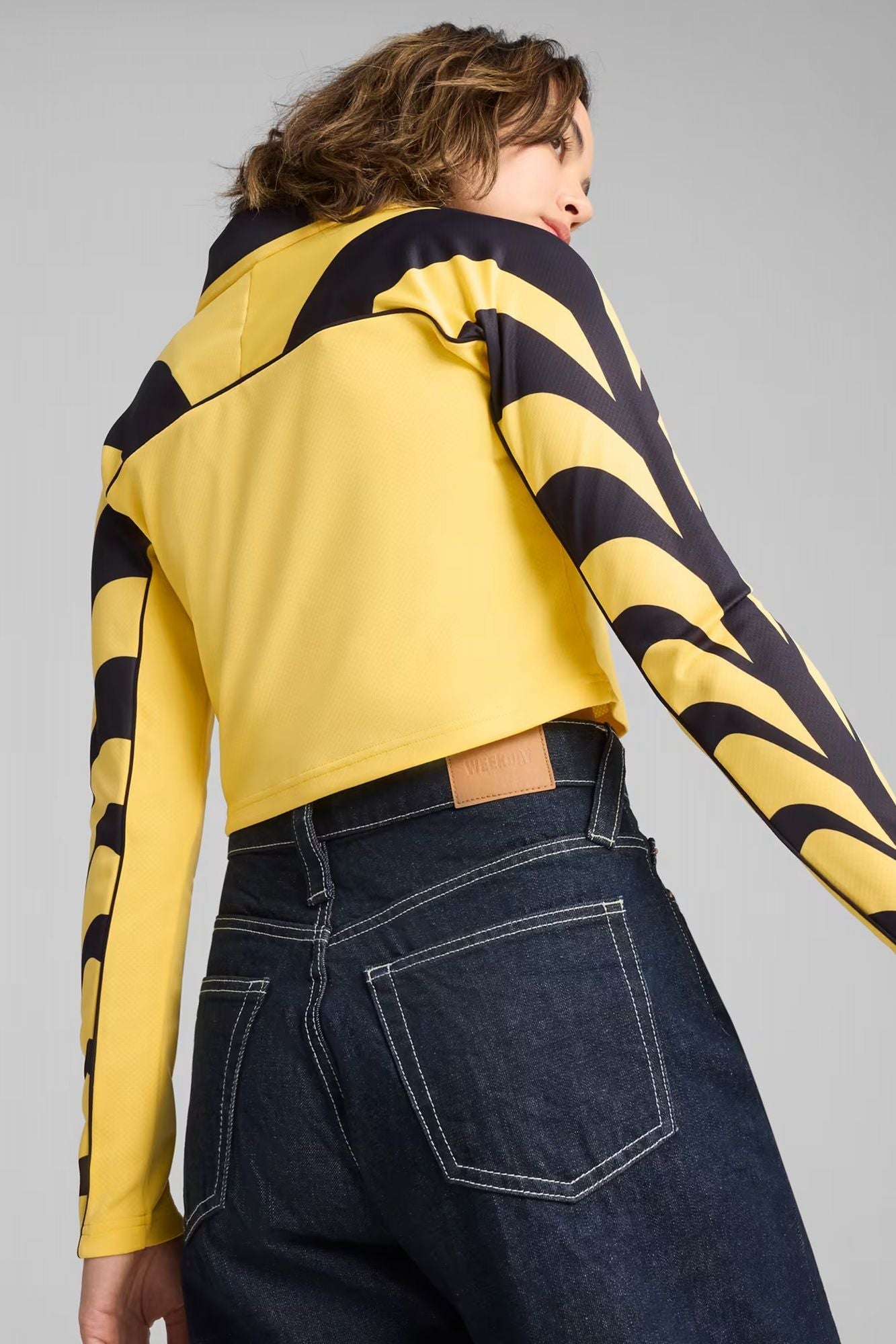 PUMA ROAD TO UNITY FOOTBALL JER en color AMARILLO (3)