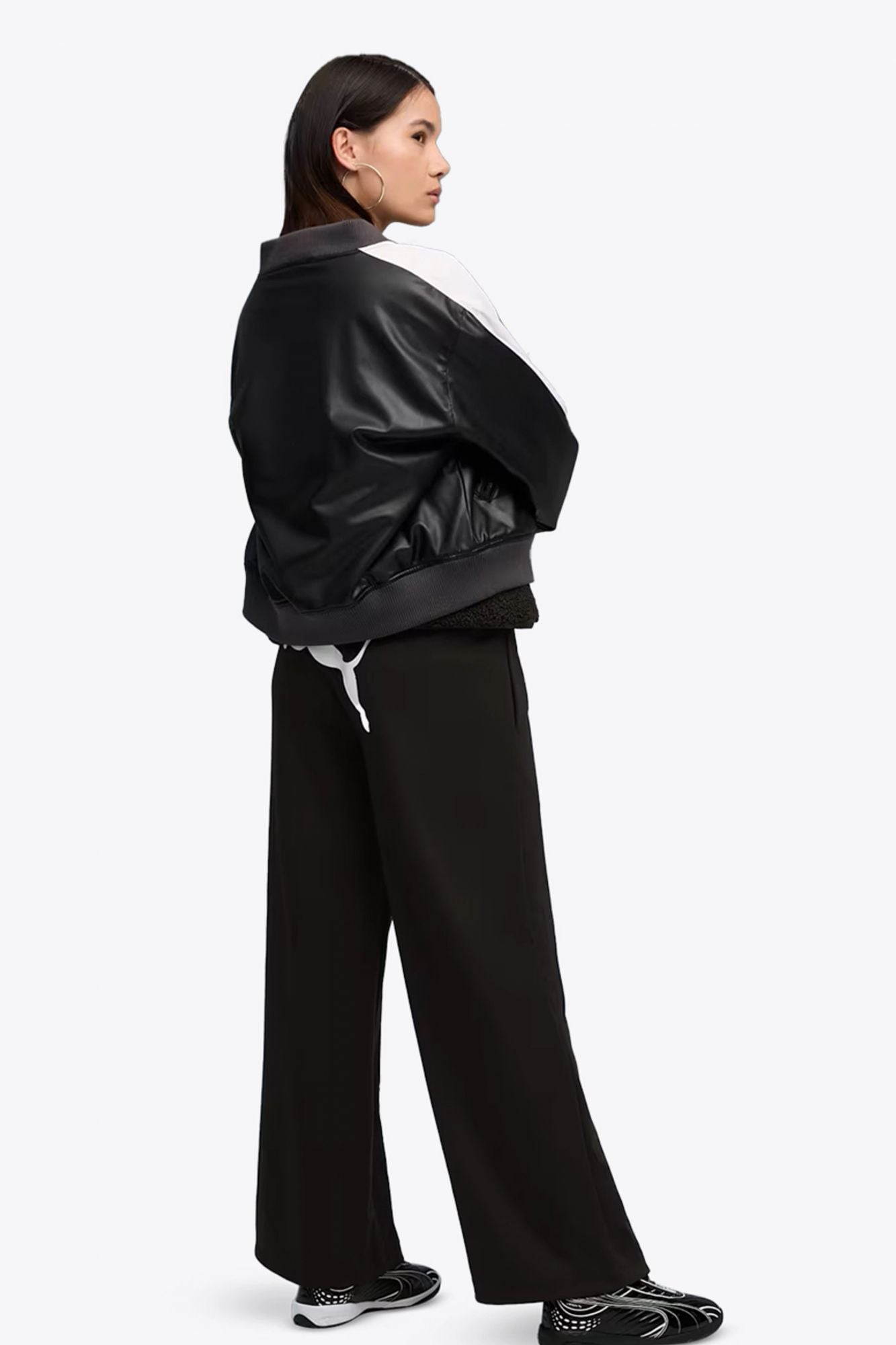 PUMA FUTURE.PUMA.ARCHIVE LOW RI en color NEGRO (3)