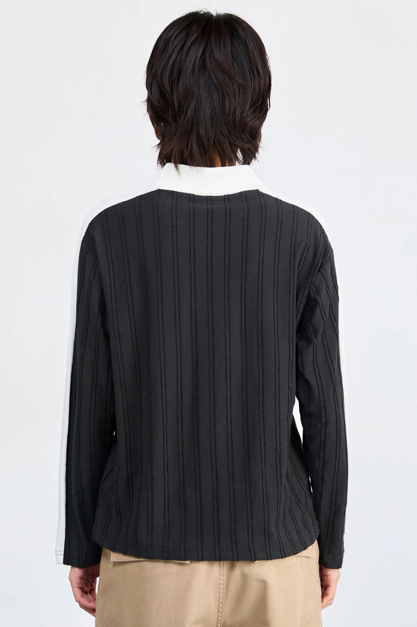 PUMA RELAXED LONG SLEEVE POL en color NEGRO (2)