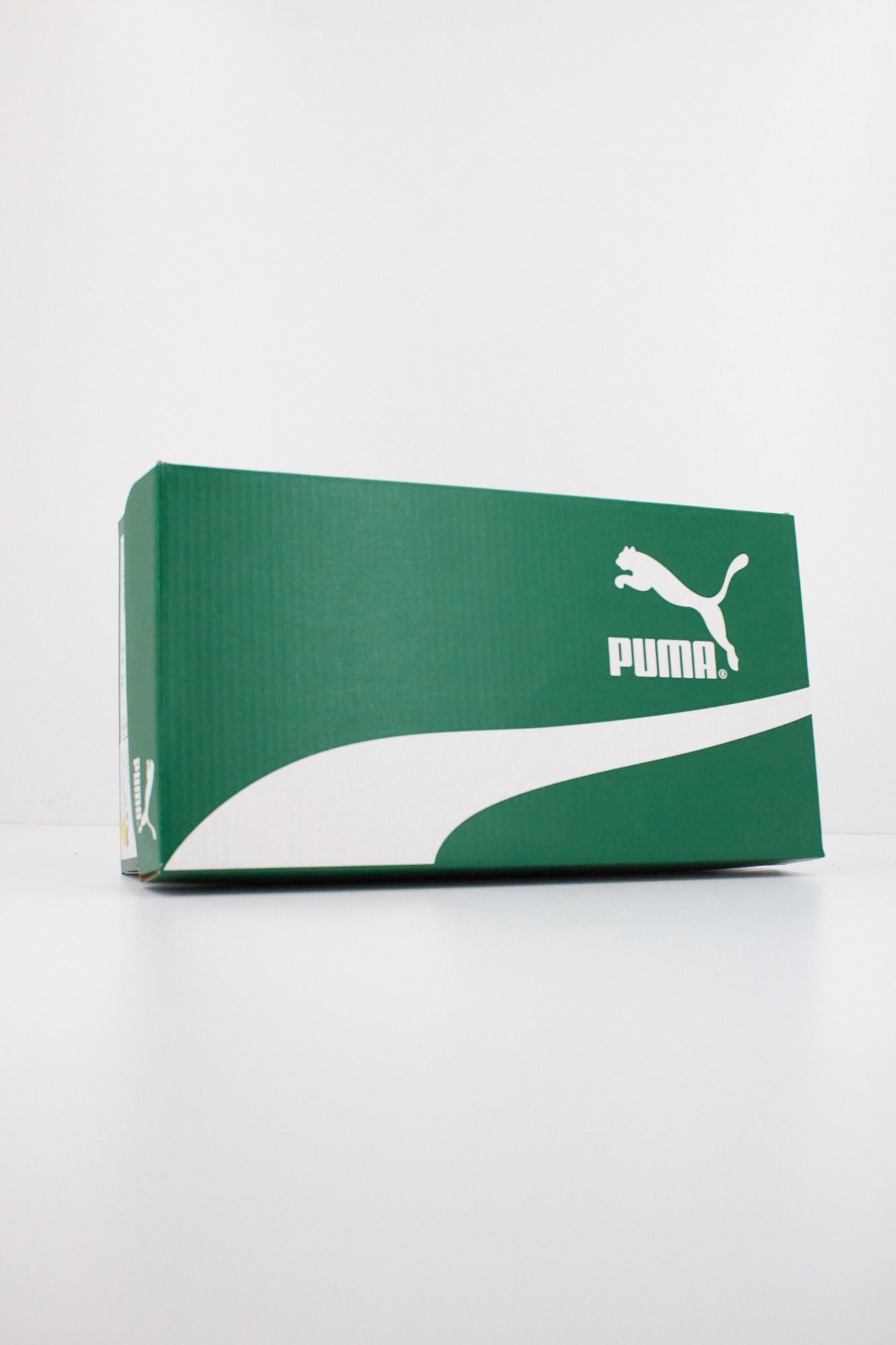 PUMA SPEEDCAT METALLI en color PLATA (6)