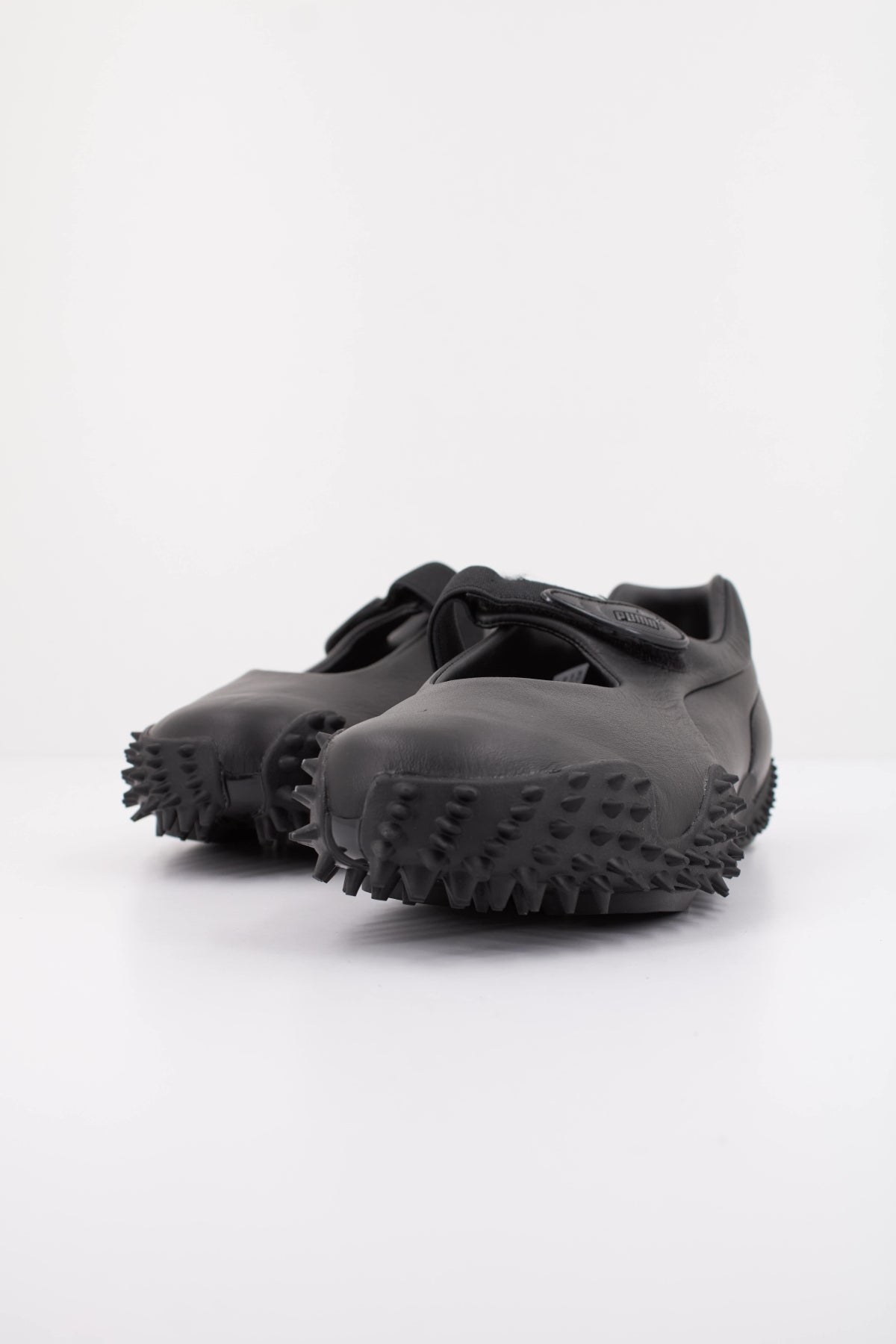 PUMA Mostro Fey LTH en color NEGRO (2)