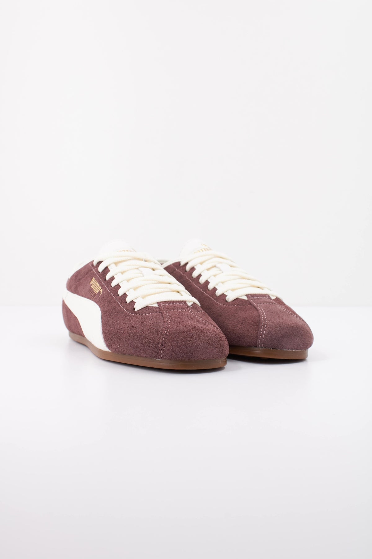 PUMA TACKLE en color BURDEOS (2)