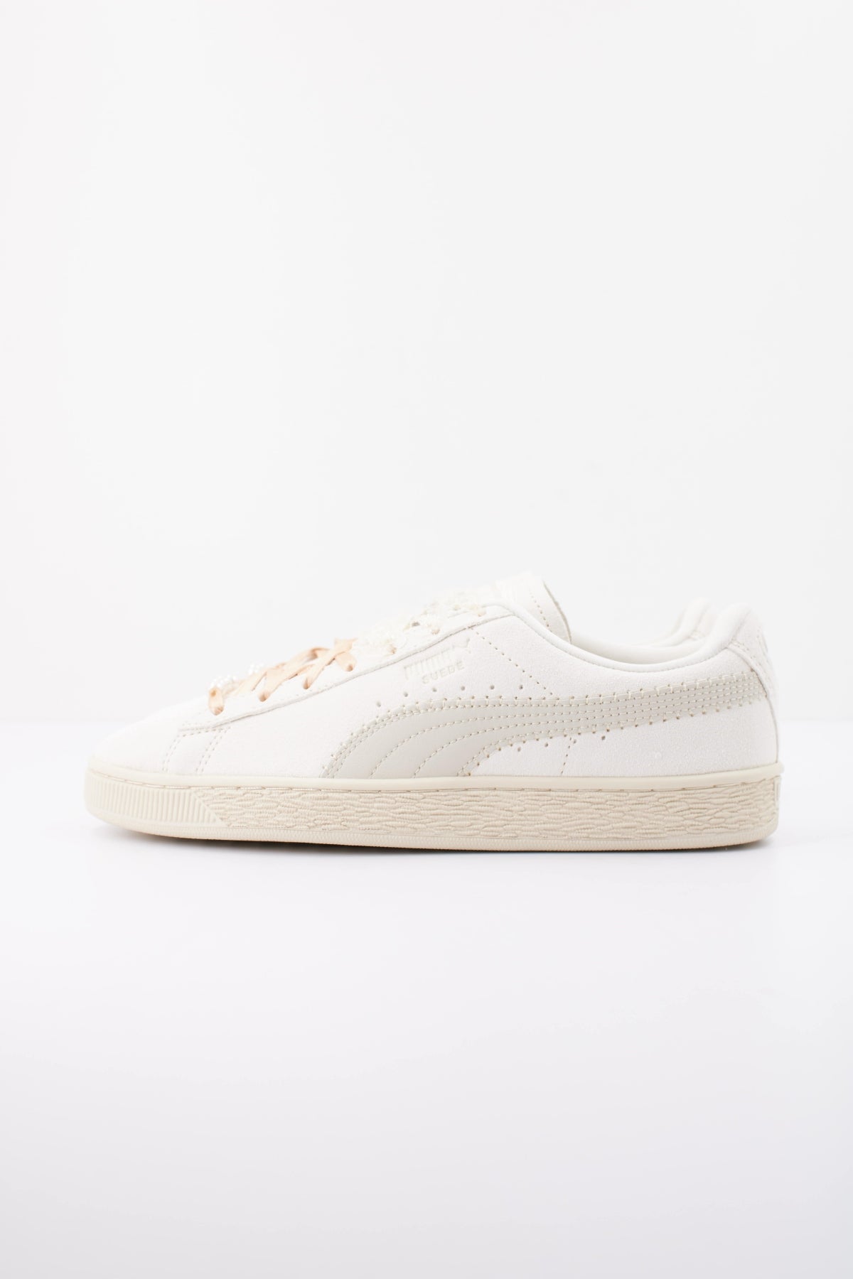 PUMA SUEDE BLOOM en color BLANCO (1)