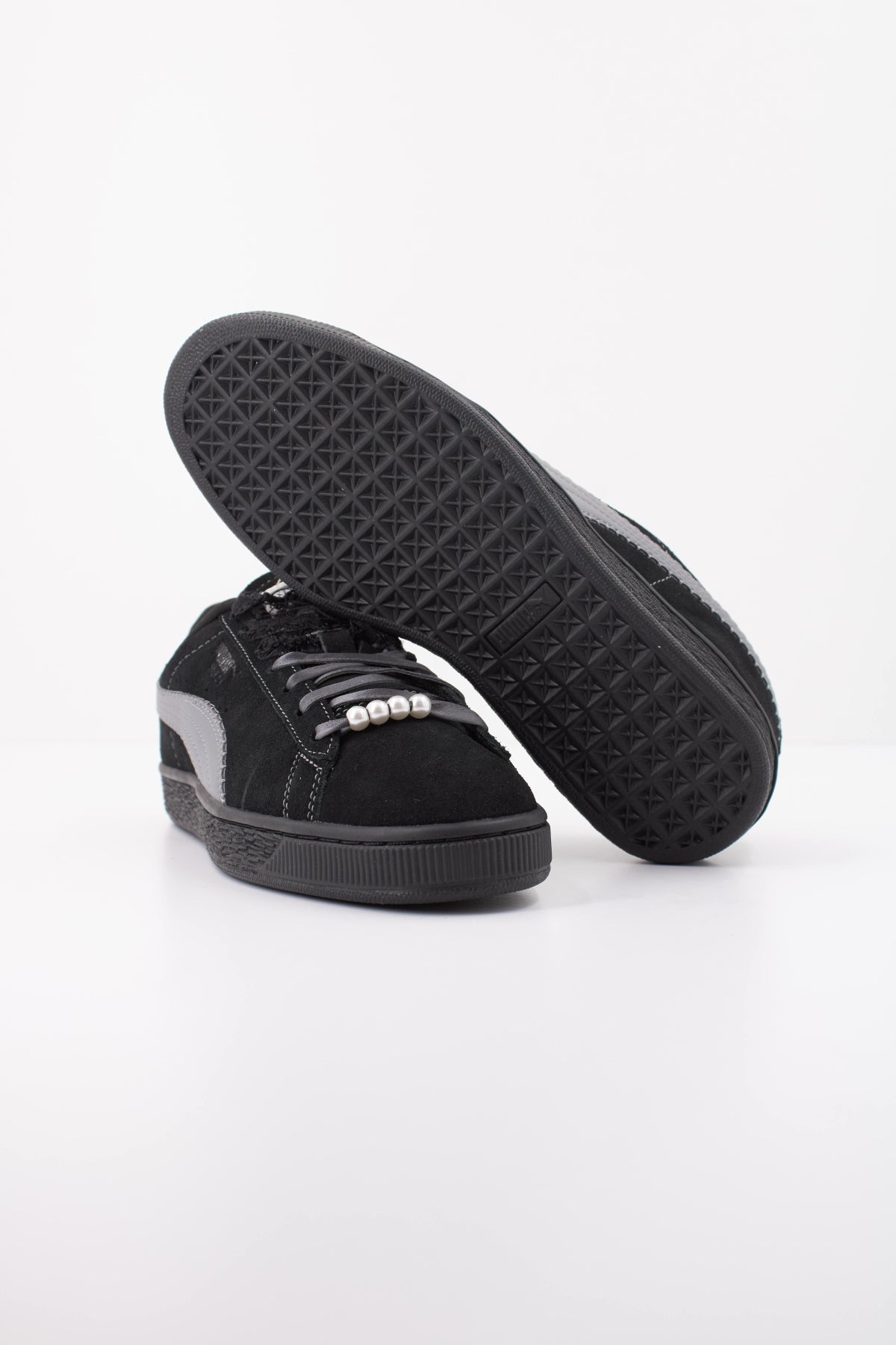 PUMA SUEDE BLOOM en color NEGRO (5)