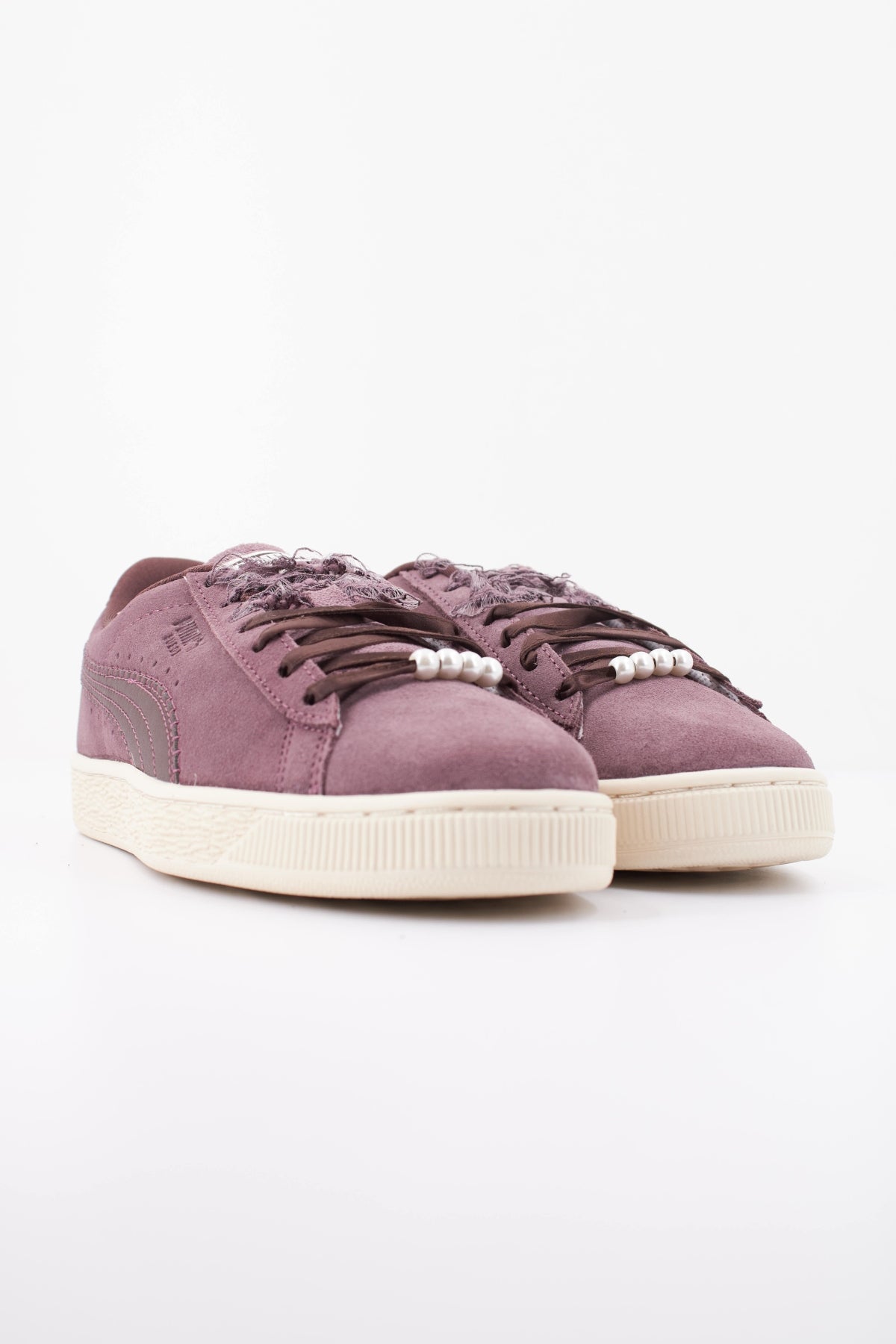 PUMA SUEDE BLOOM WNS en color VIOLETA (2)