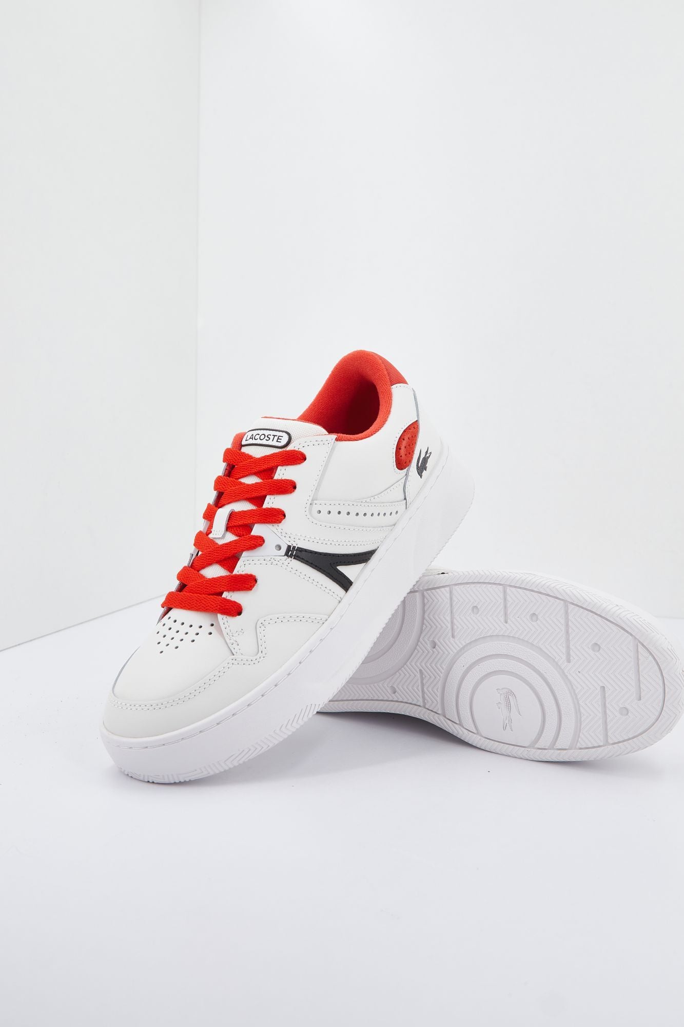 LACOSTE L005 LEATHER en color BLANCO (2)