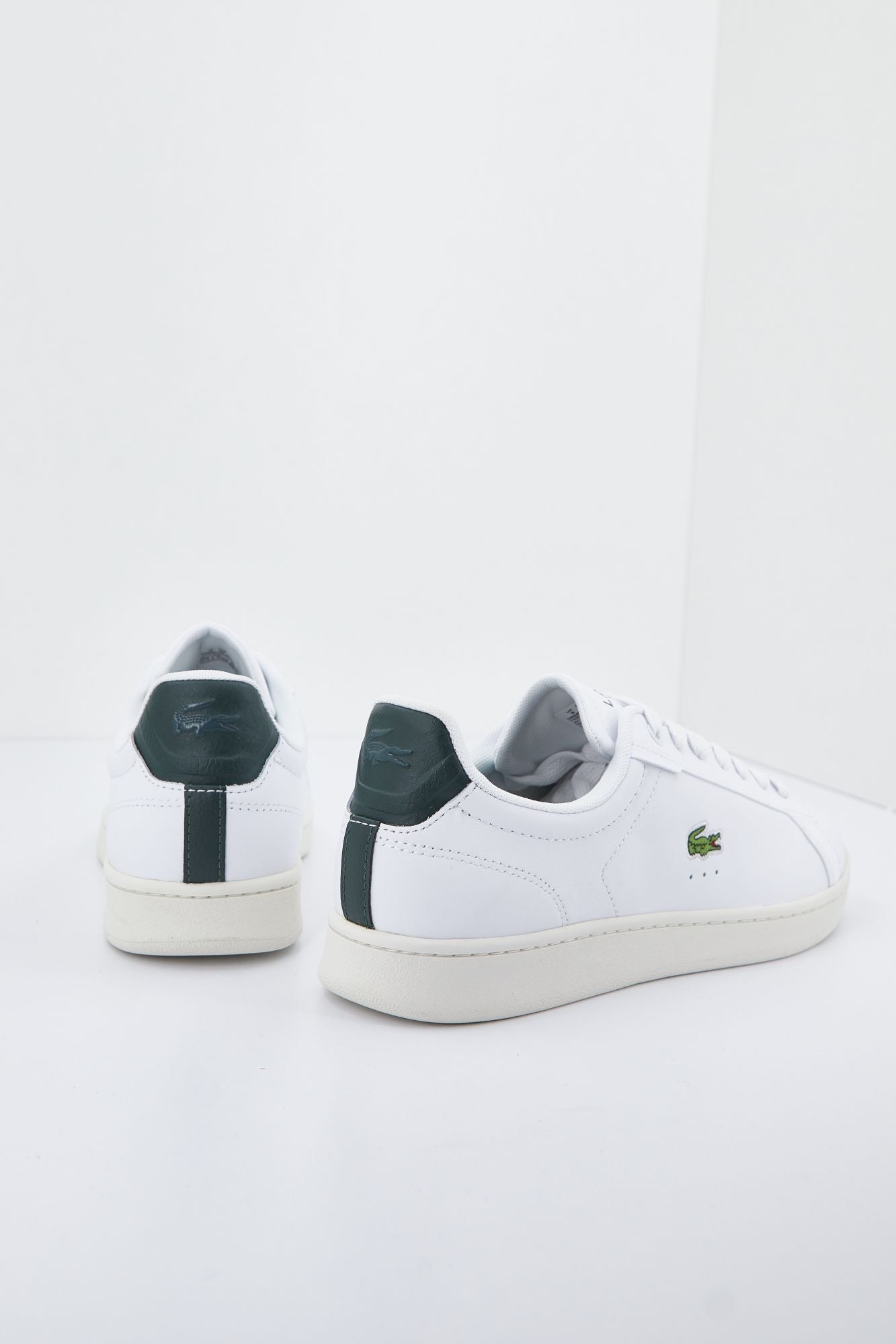 LACOSTE  CARNABY PRO 123 9 SMA en color BLANCO (4)