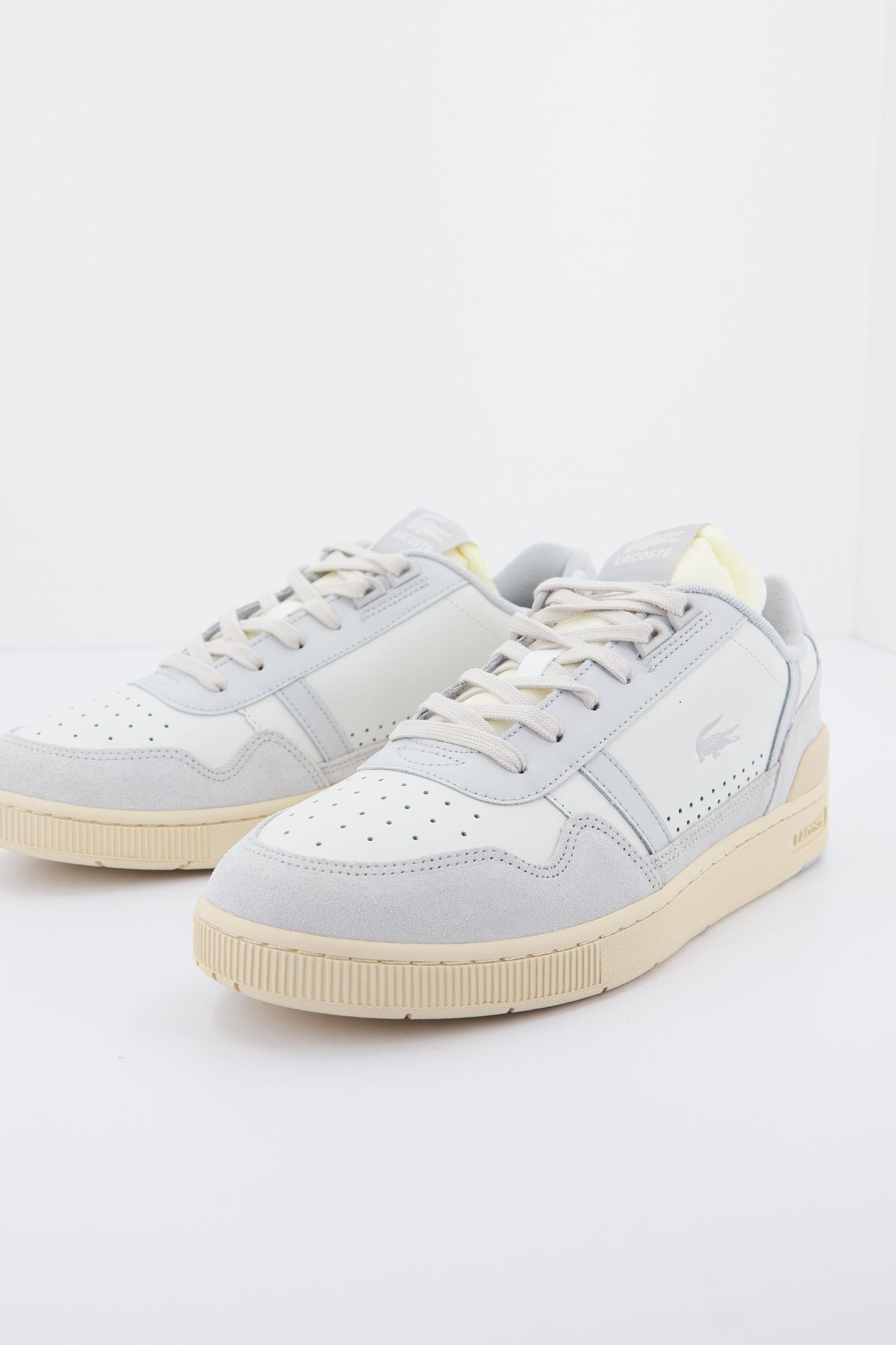 LACOSTE T-CLIP 123 2 SMA en color BLANCO (1)