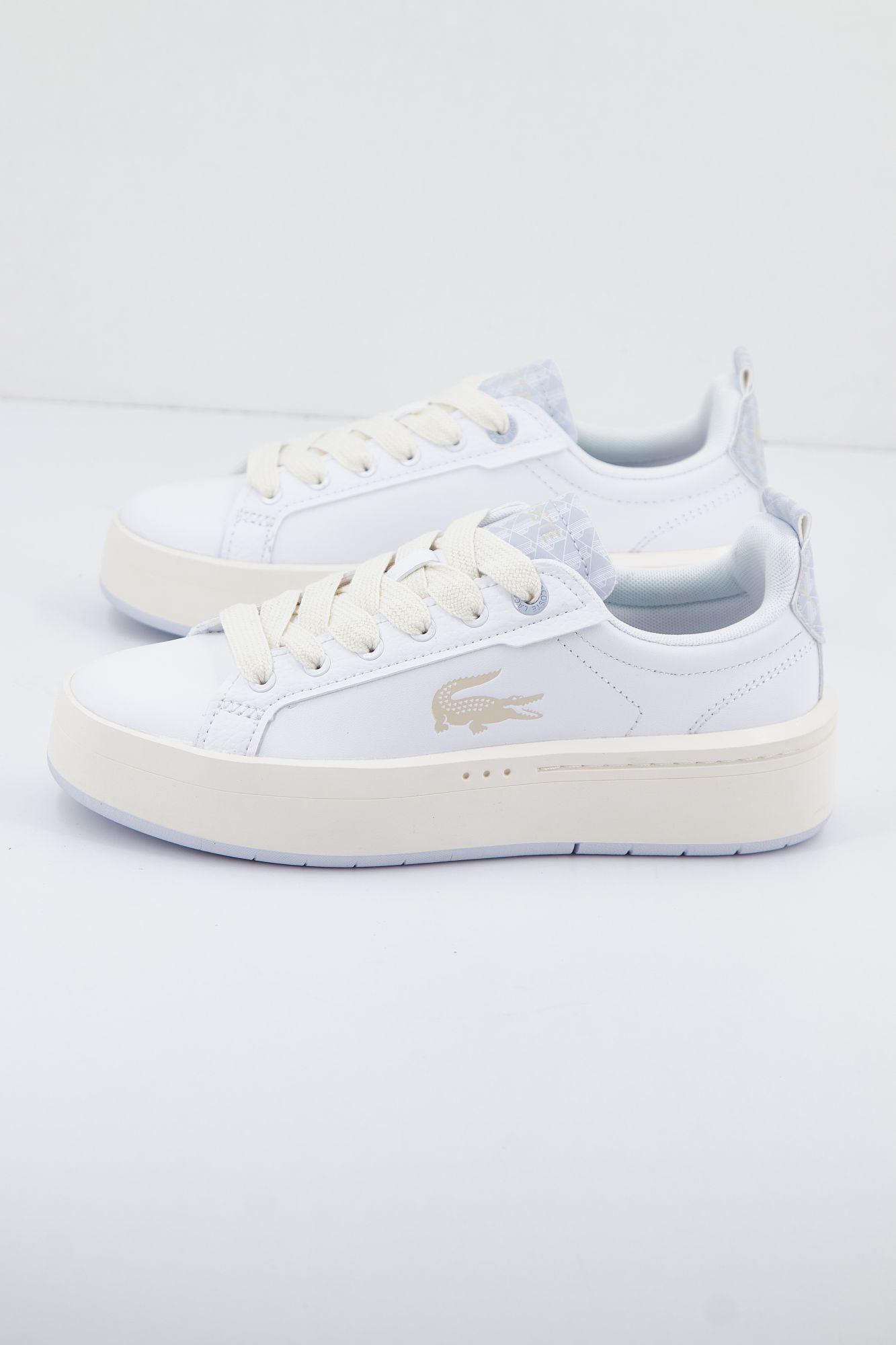 LACOSTE CARNABY PLAT 223 1 SFA en color BLANCO (2)