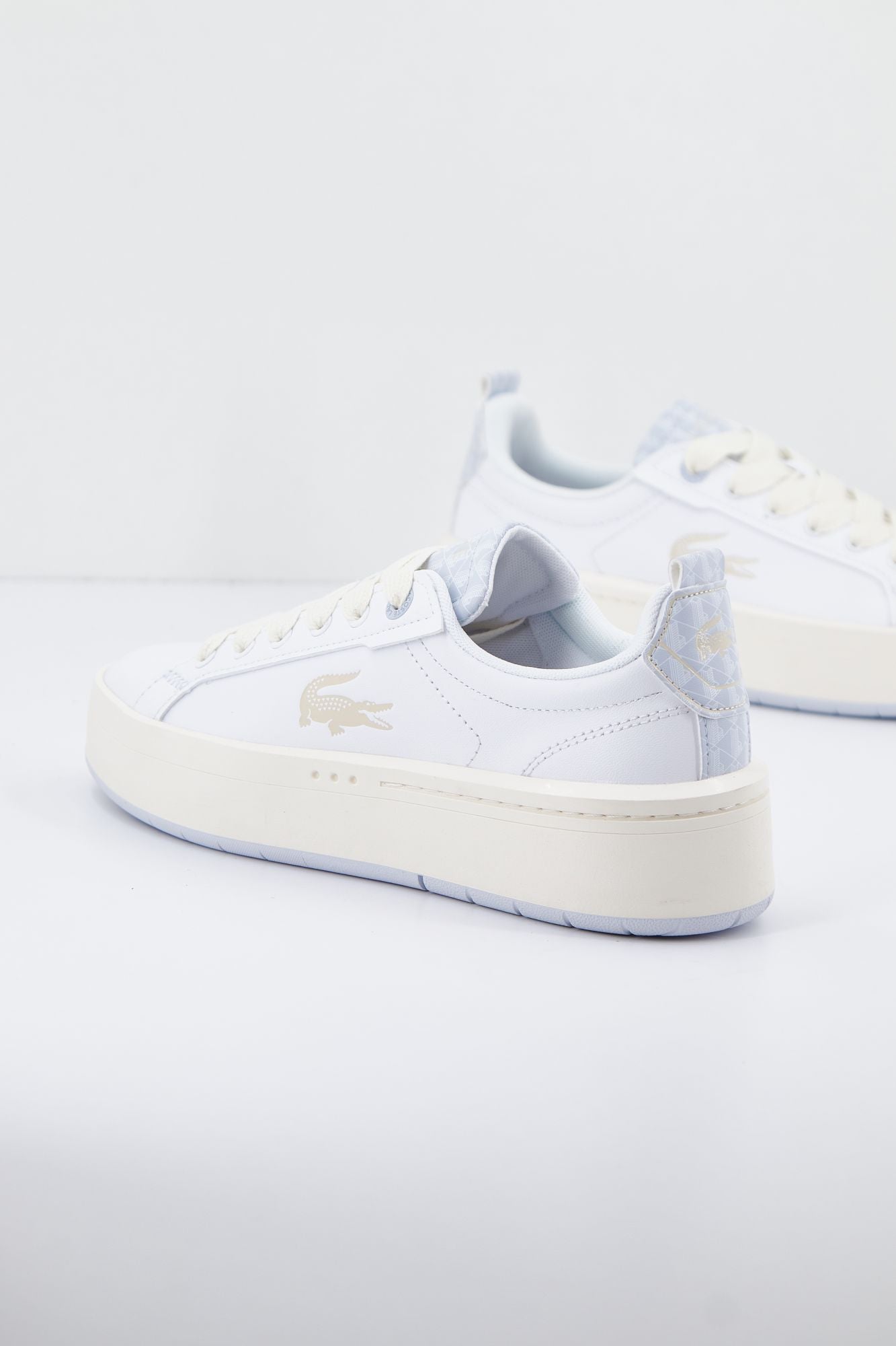 LACOSTE CARNABY PLAT 223 1 SFA en color BLANCO (3)
