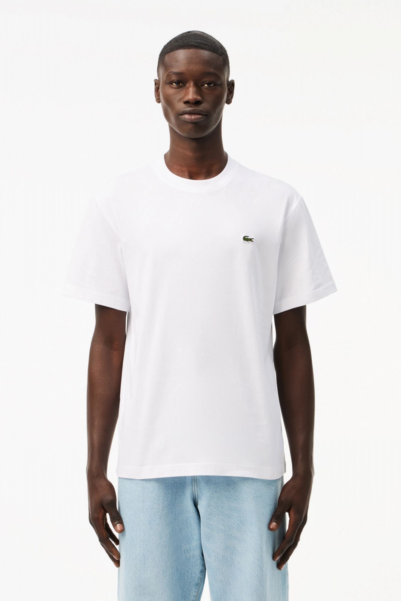 LACOSTE RELAXED FIT SOFT COTTON T-SHIRT en color BLANCO (1)