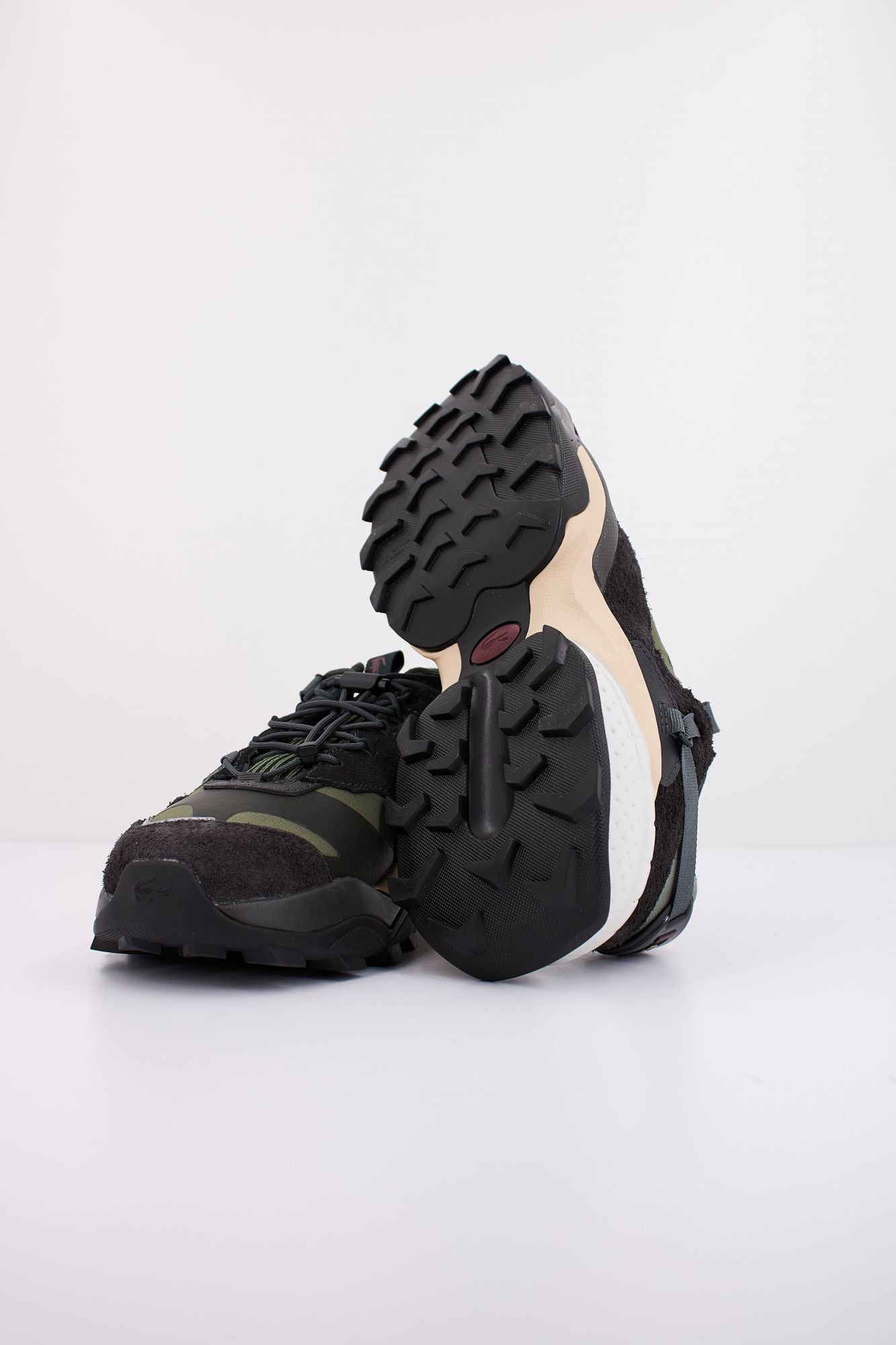 LACOSTE L-GUARD BREAKER OUTDOOR en color VERDE (5)