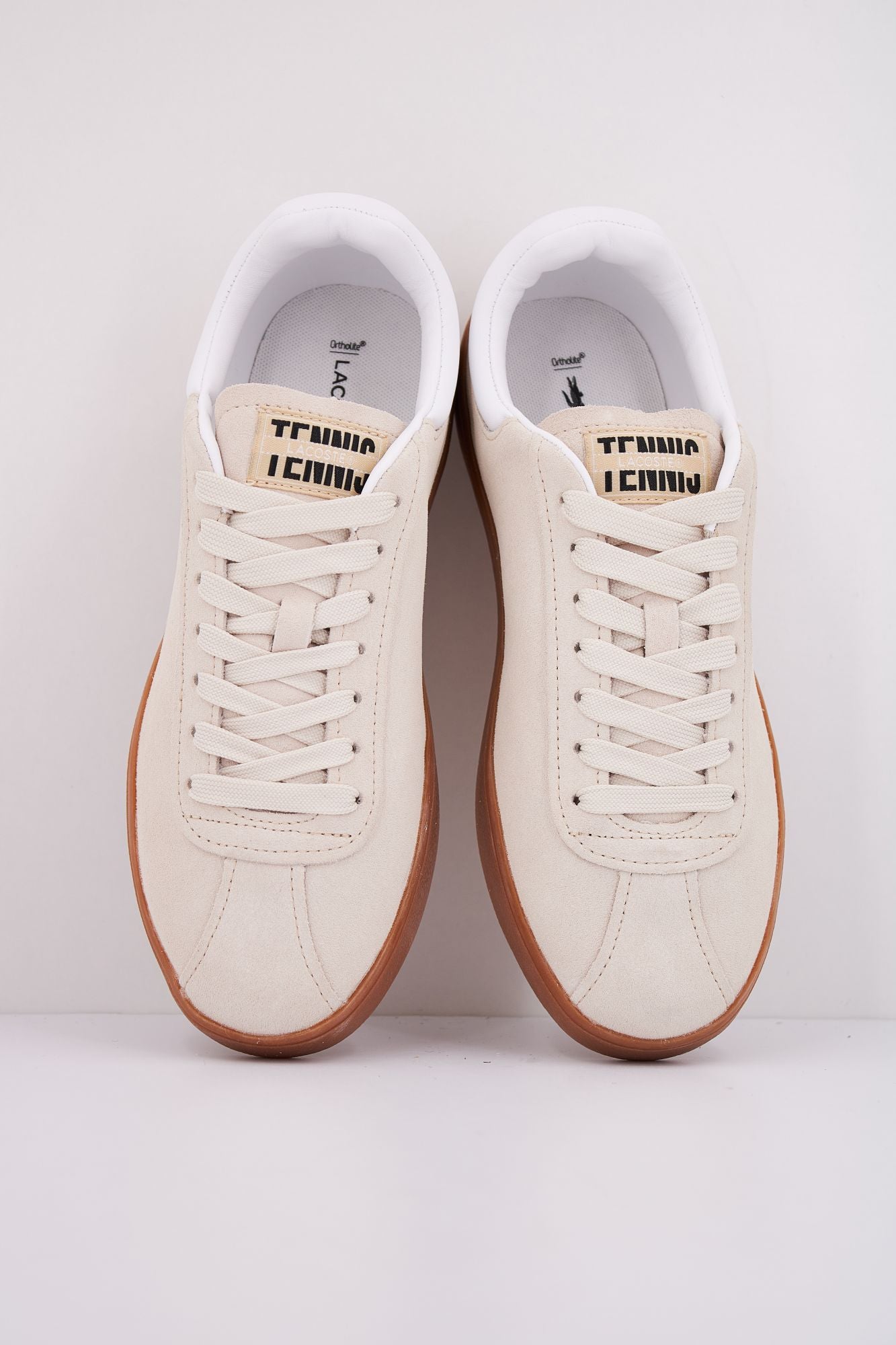 LACOSTE  BASESHOT en color BEIS (3)