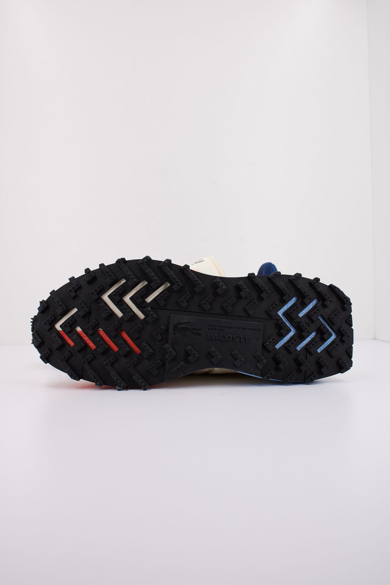 LACOSTE ELITE ACTIVE en color BEIS (5)