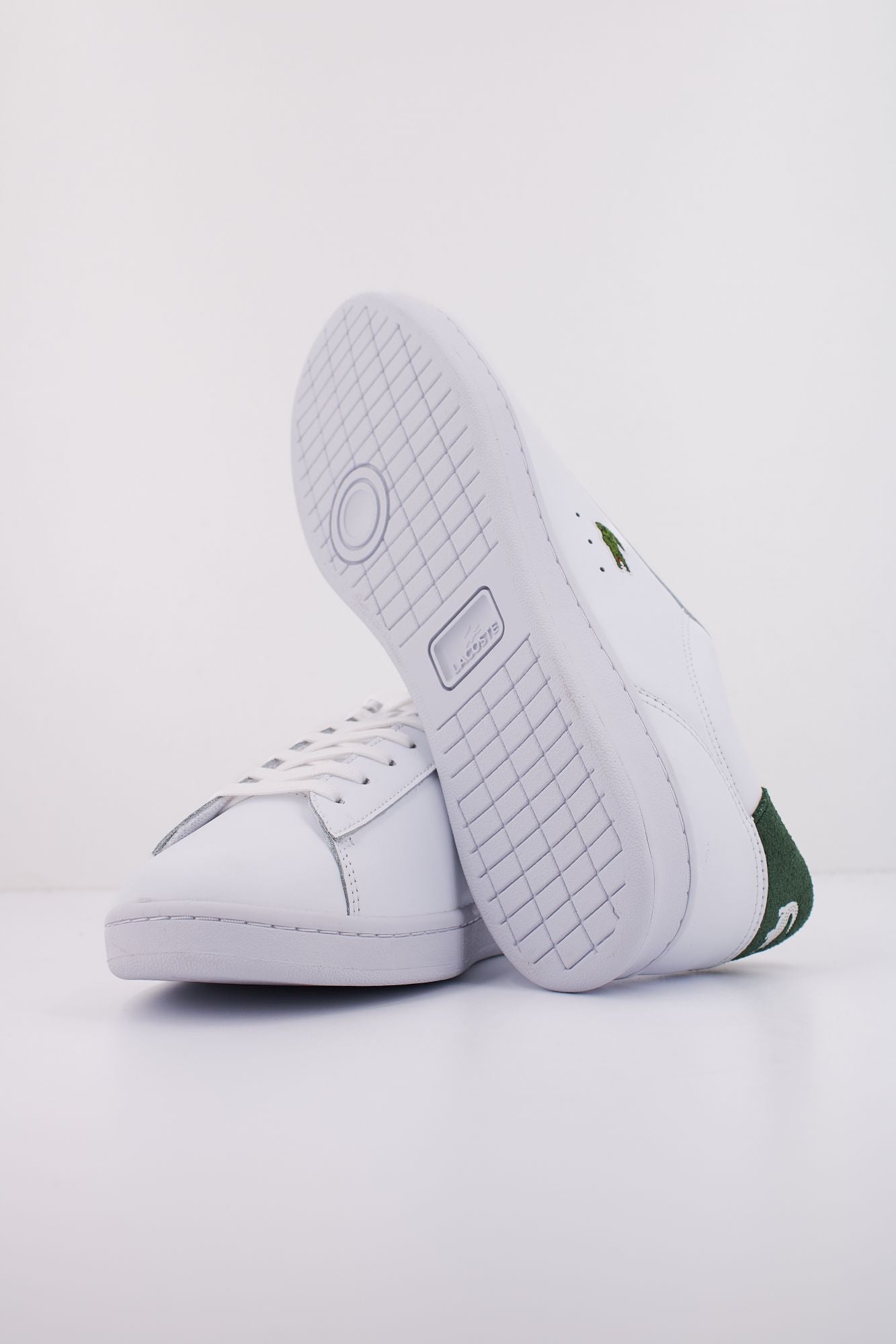 LACOSTE  MEN'S CARNABY SET SNEAKER en color BLANCO (5)