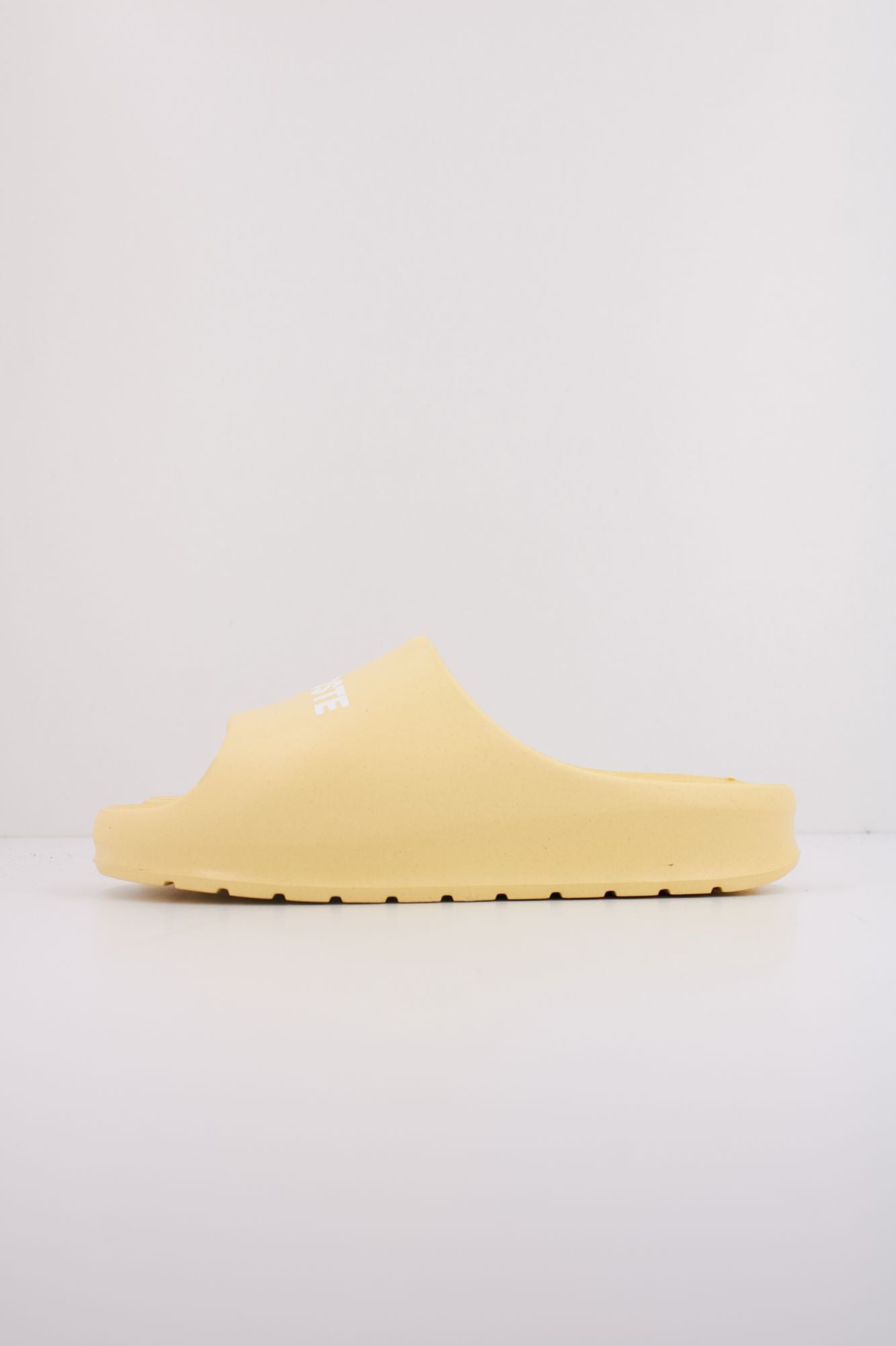 LACOSTE SERVE SLIDE 2.0 en color AMARILLO (1)