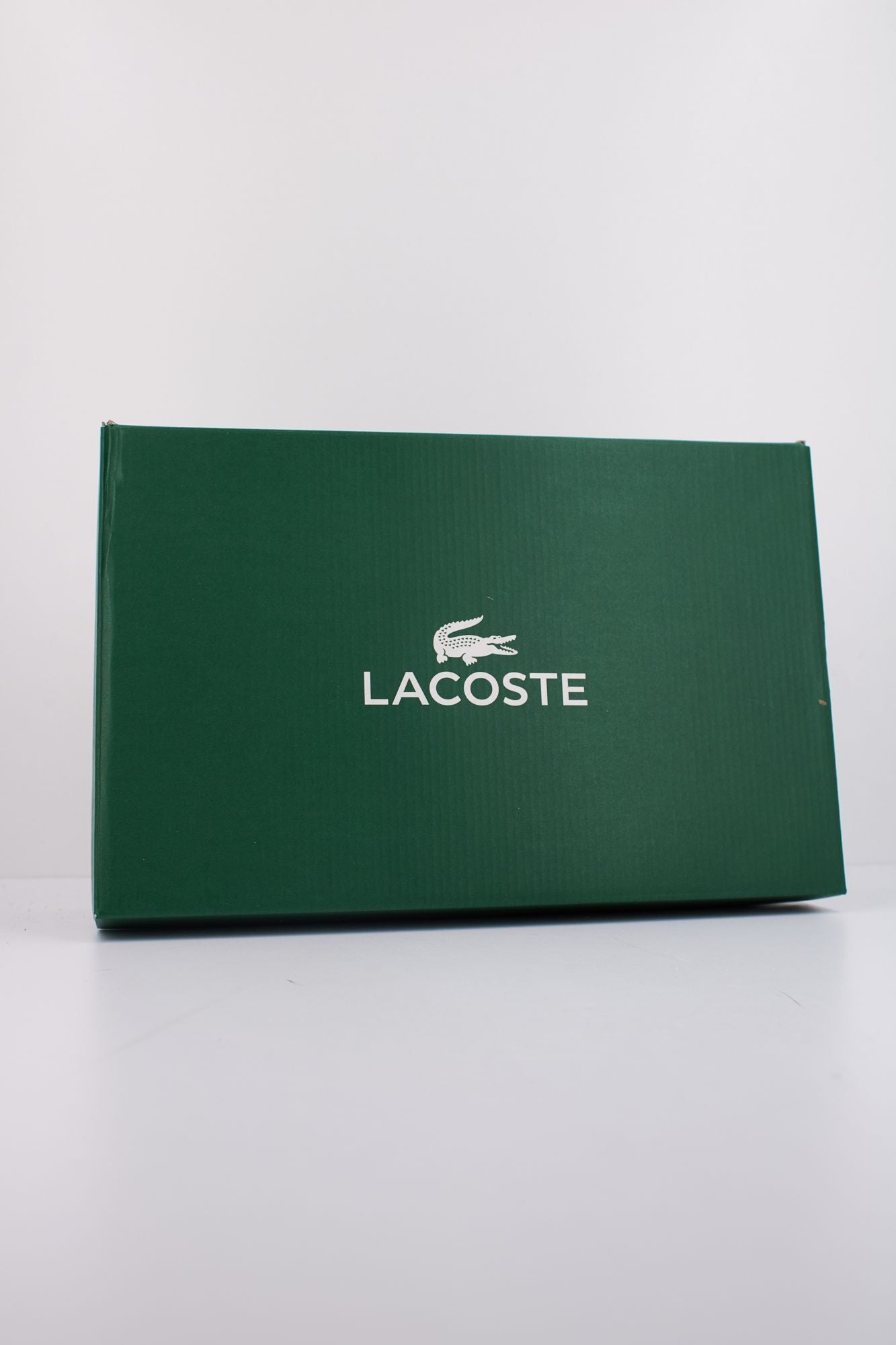 LACOSTE L003 NEO SHOT en color BURDEOS (6)