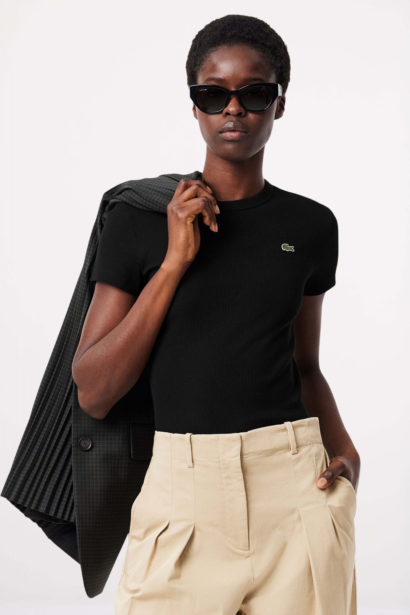 LACOSTE SLIM FIT RIBBED COTTON T-SHIRT en color NEGRO (1)