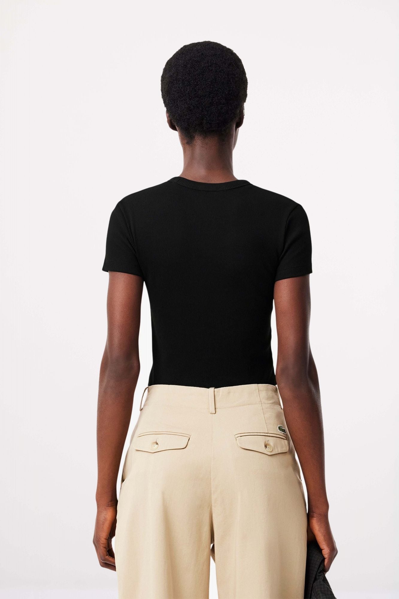 LACOSTE SLIM FIT RIBBED COTTON T-SHIRT en color NEGRO (3)