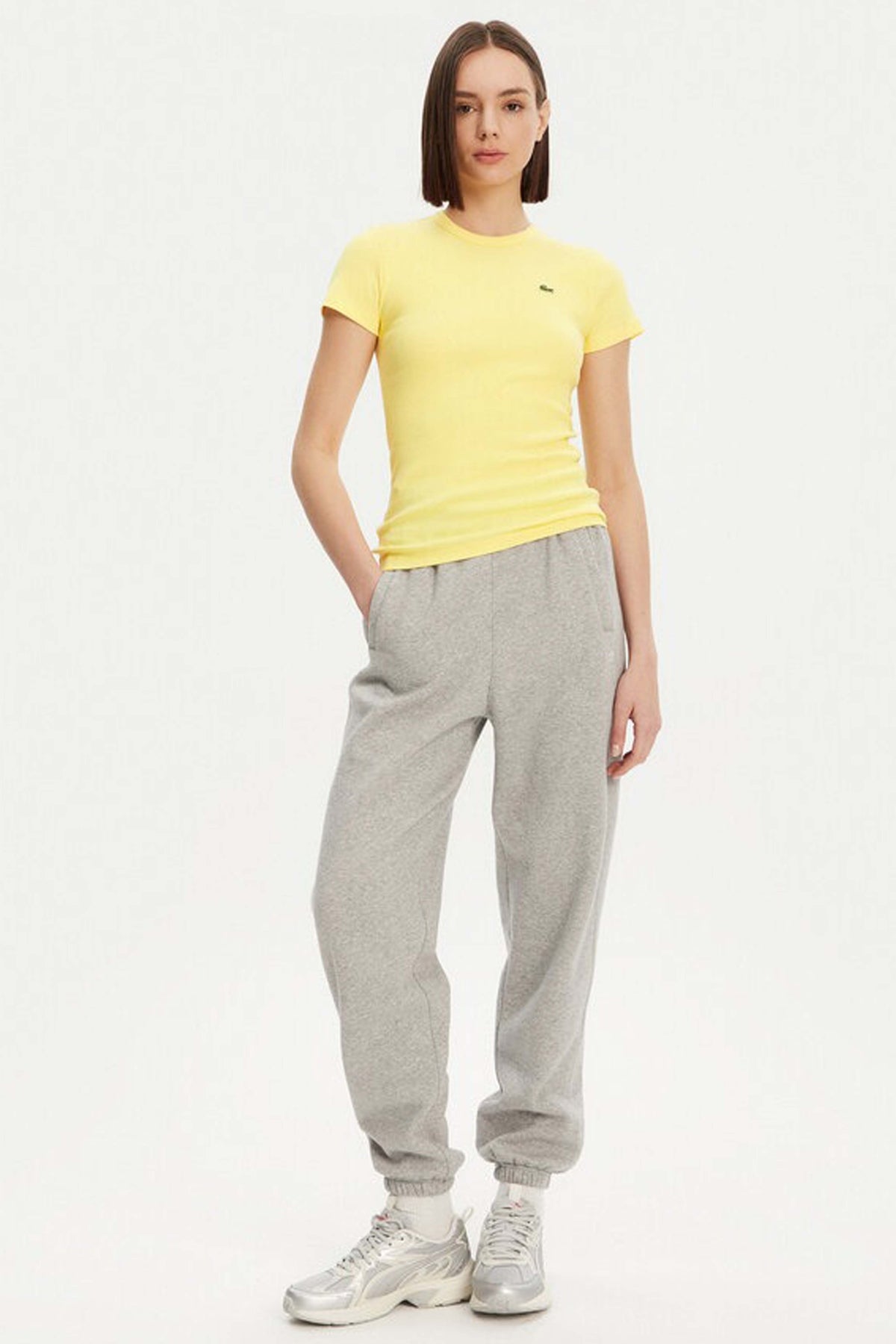 LACOSTE SLIM FIT RIBBED COTTON T-SHIRT en color AMARILLO (1)