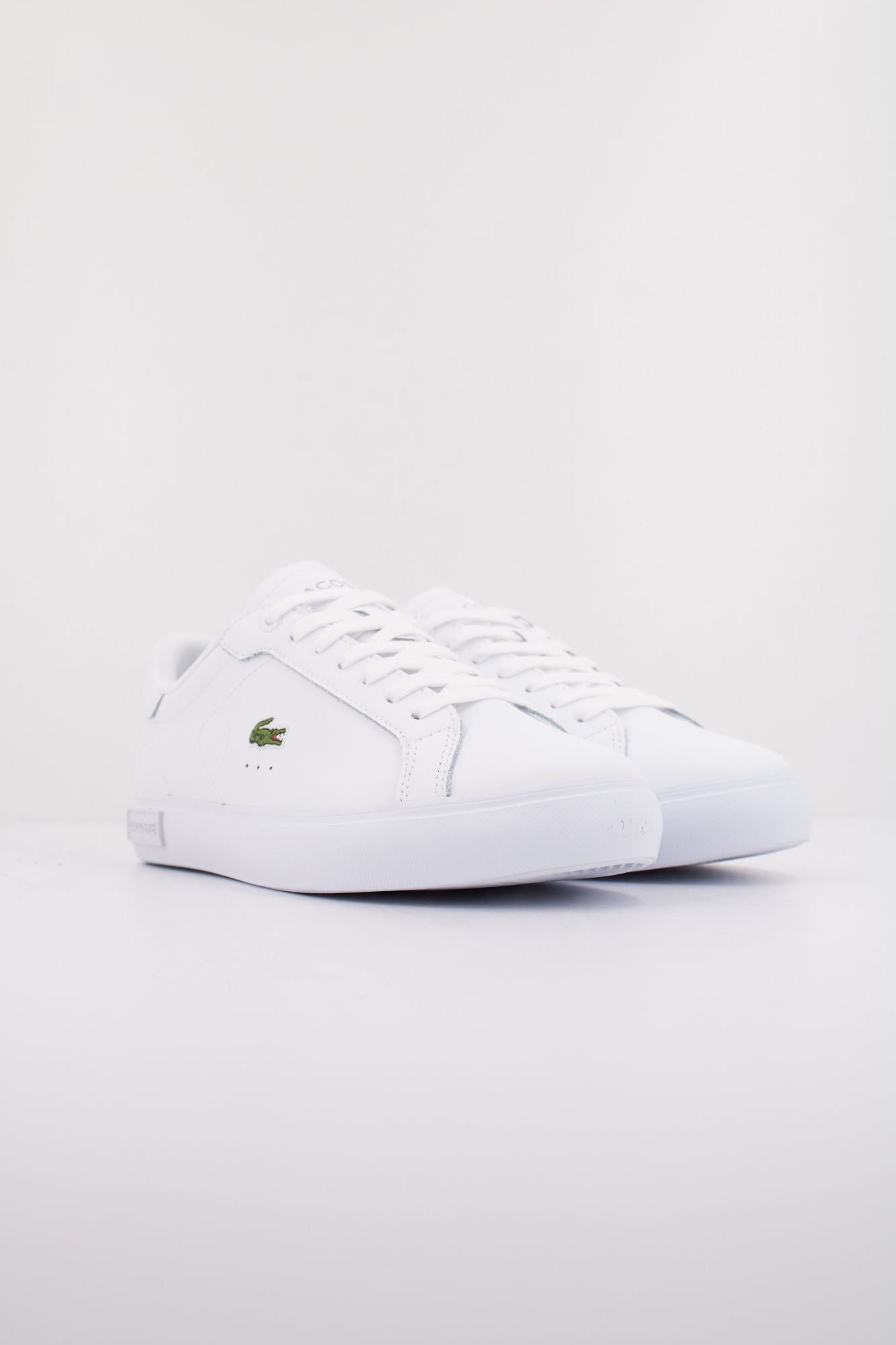 LACOSTE  POWERCOURT  en color BLANCO (2)