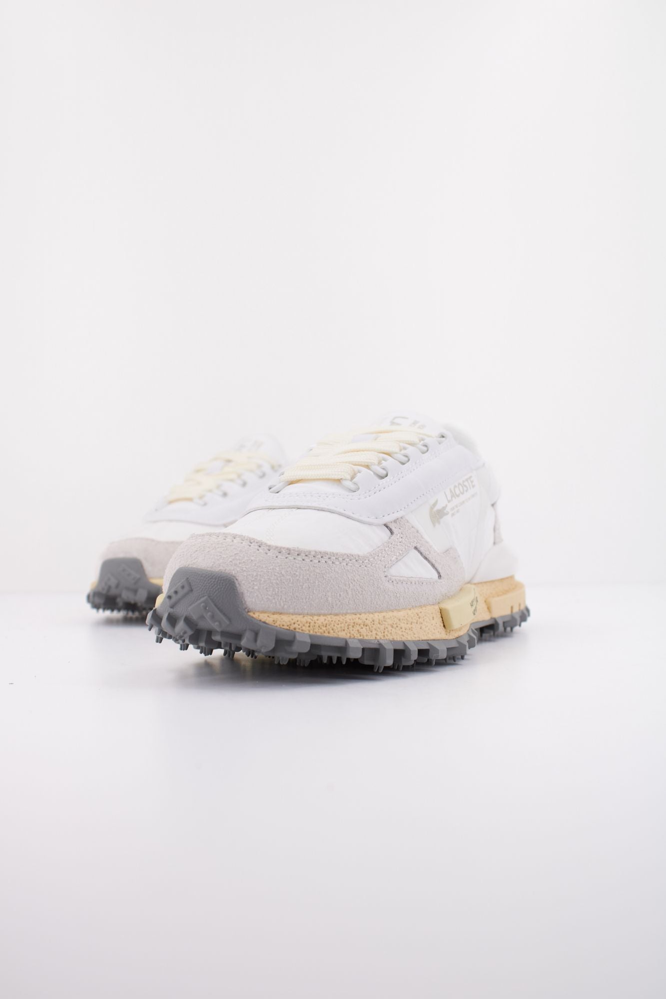 LACOSTE ELITE ACTIVE en color BLANCO (2)