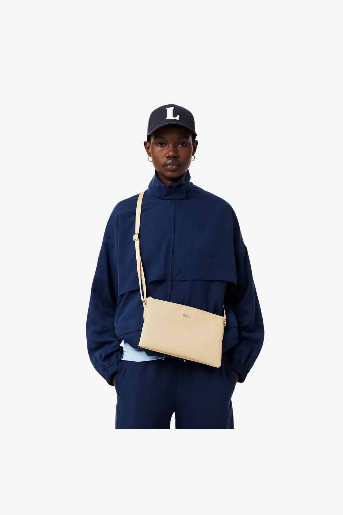 LACOSTE CROSSOVER BAG en color BEIS (4)