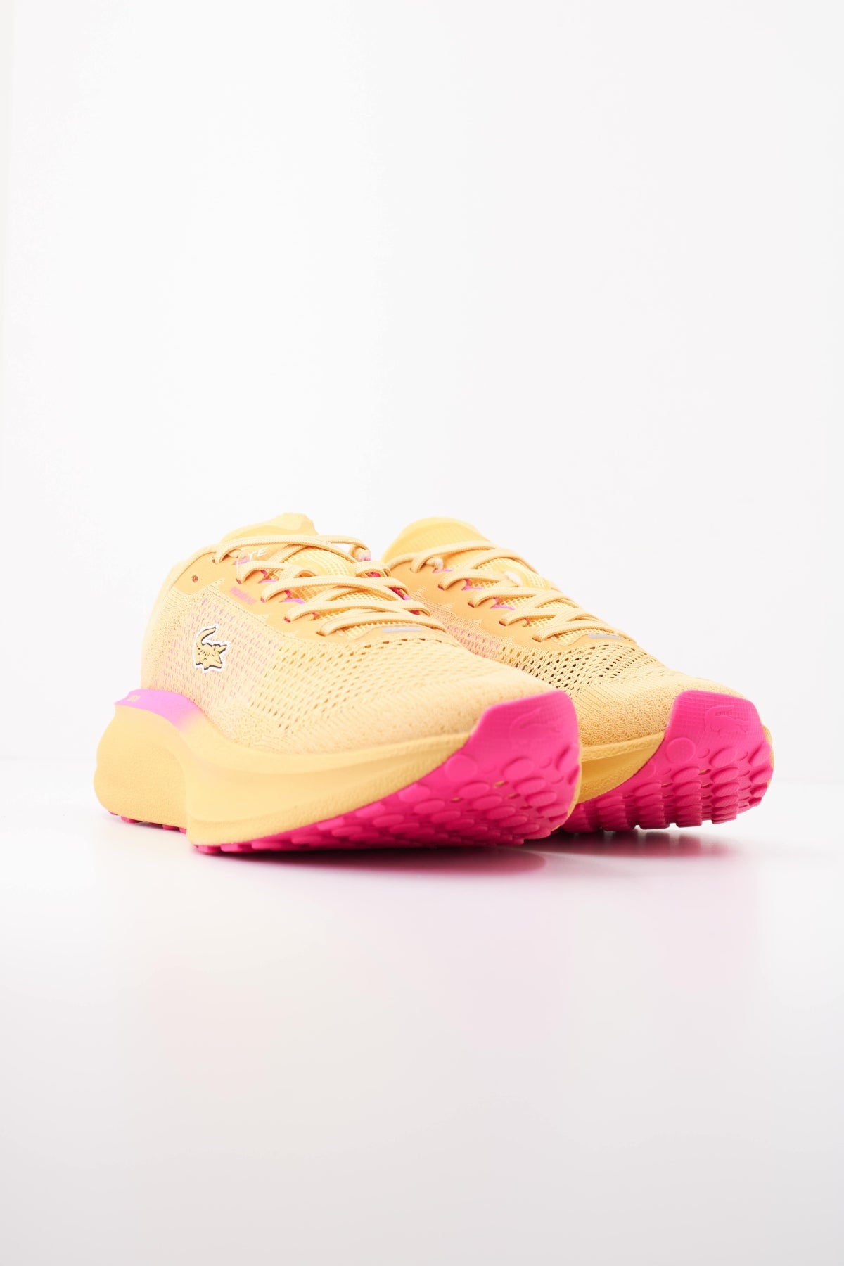 LACOSTE NEO RUN2 en color AMARILLO (2)